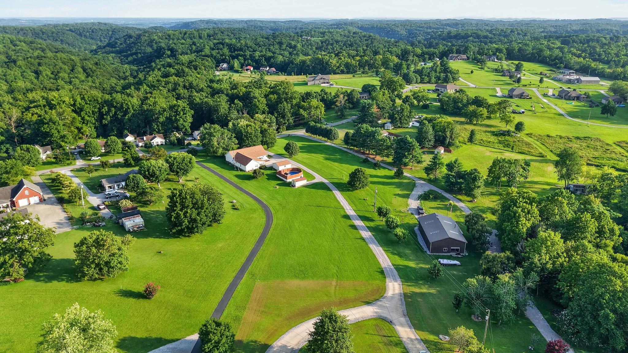 364 Ben Albert Rd, Cottontown, TN 37048
