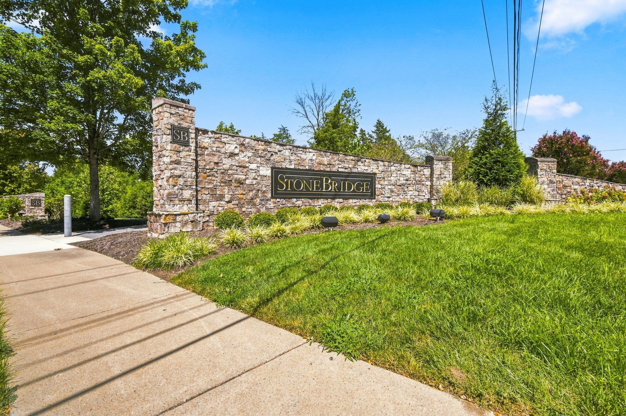 243 Meandering Dr, Lebanon, TN 37090