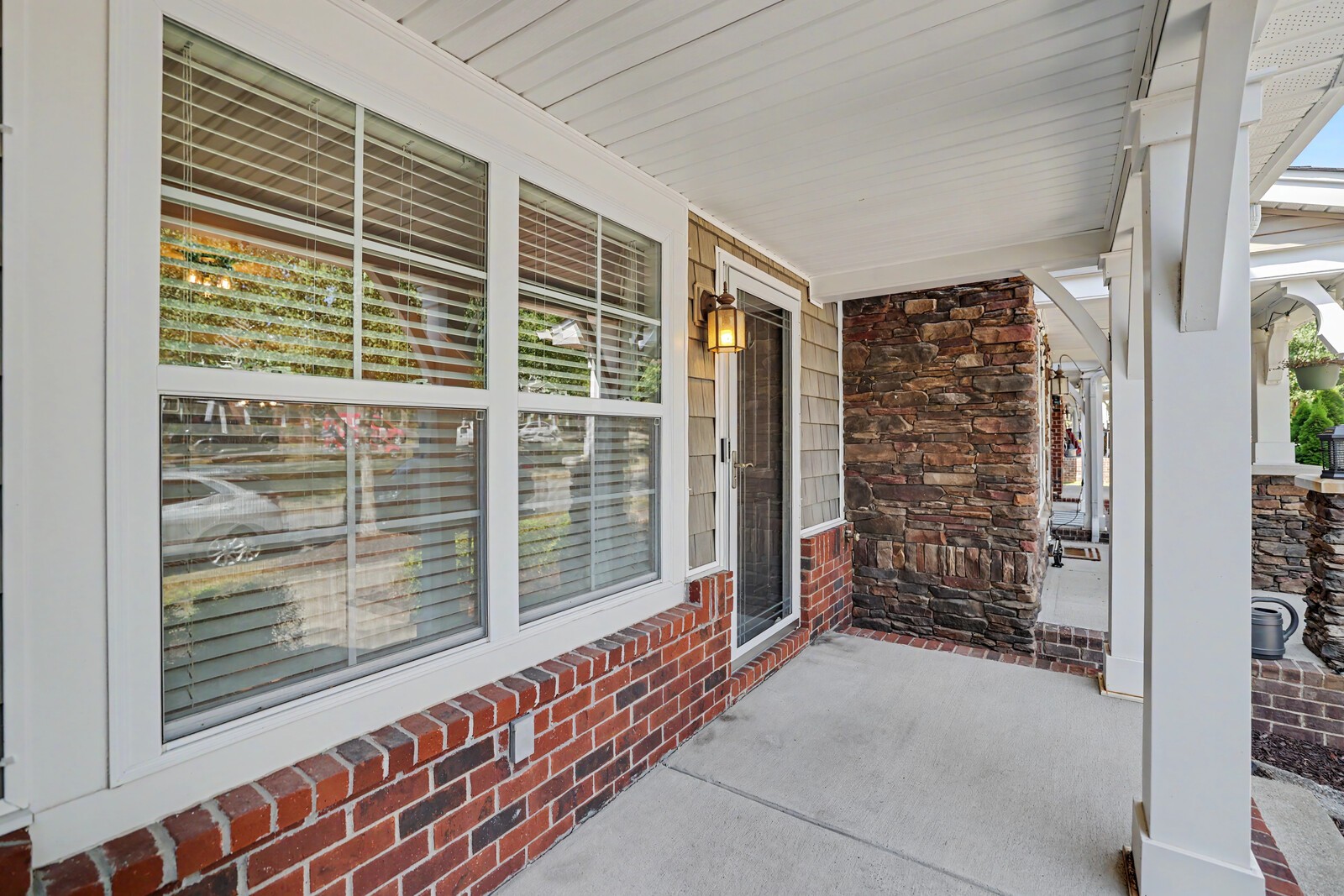 1420 Riverbrook Dr, Hermitage, TN 37076
