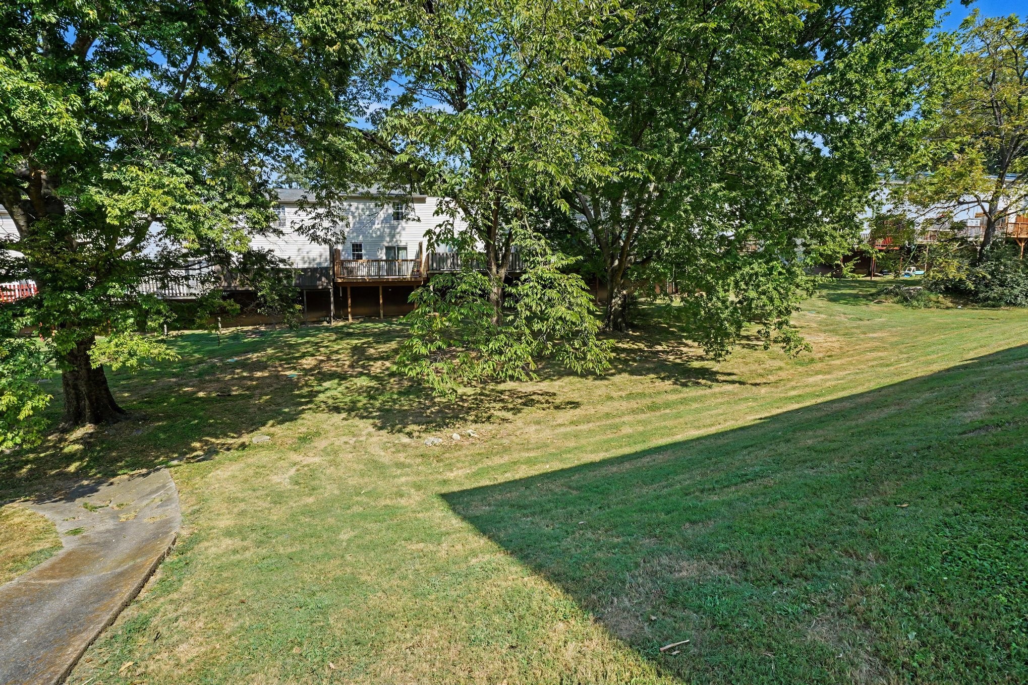 129 Five Oaks Dr, Nashville, TN 37217