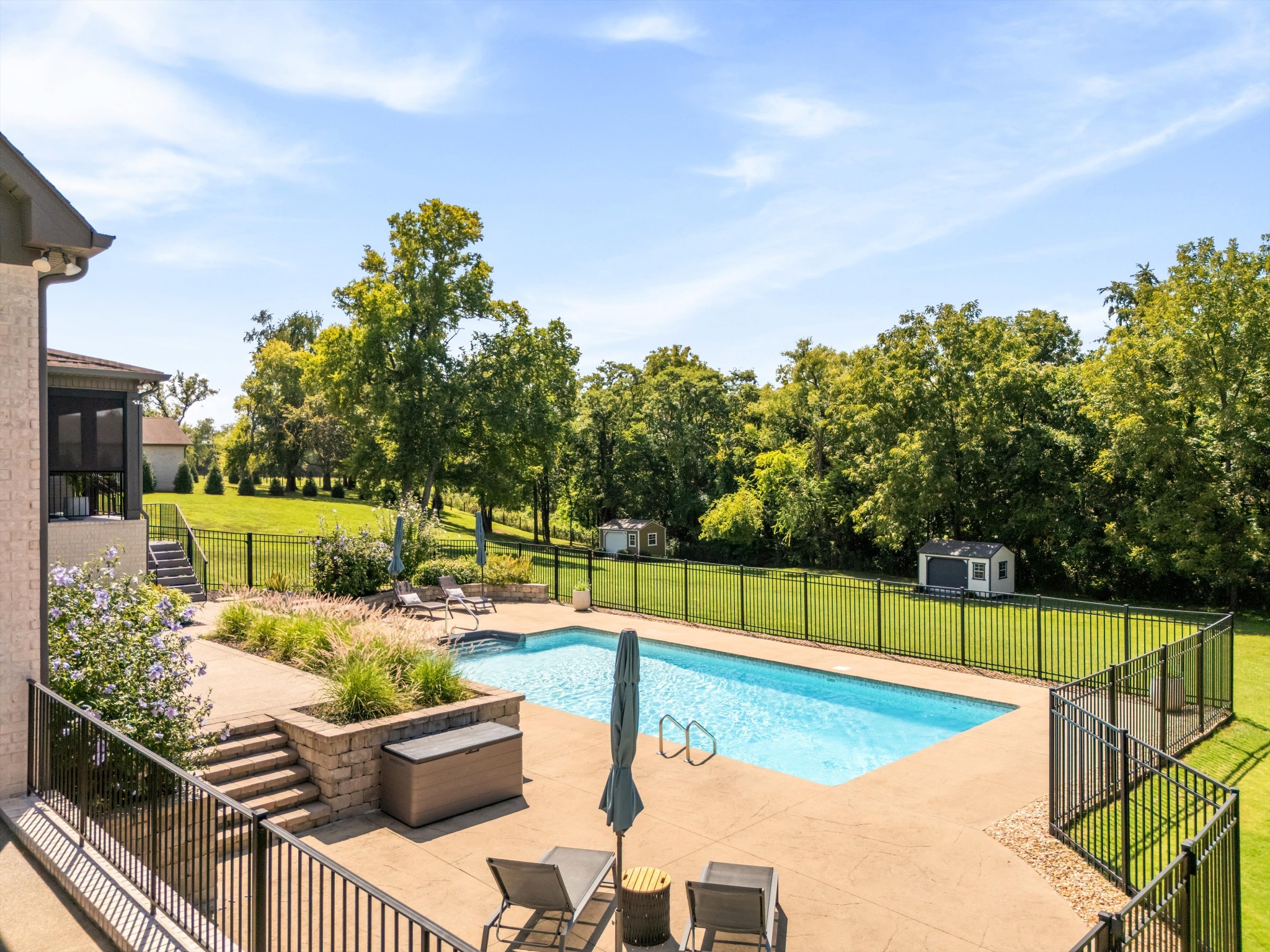 868 Douglas Bend Rd, Gallatin, TN 37066