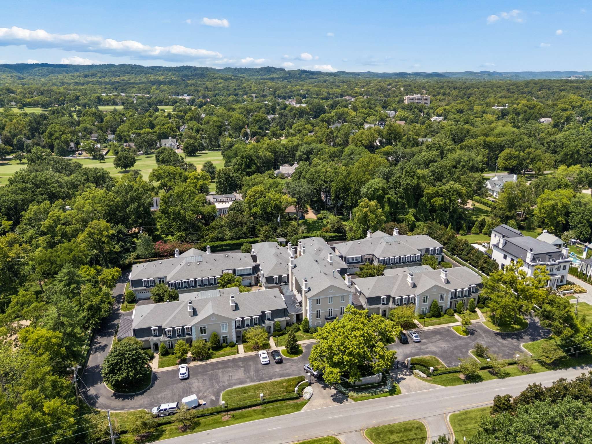 615 Belle Meade Blvd #100, Nashville, TN 37205