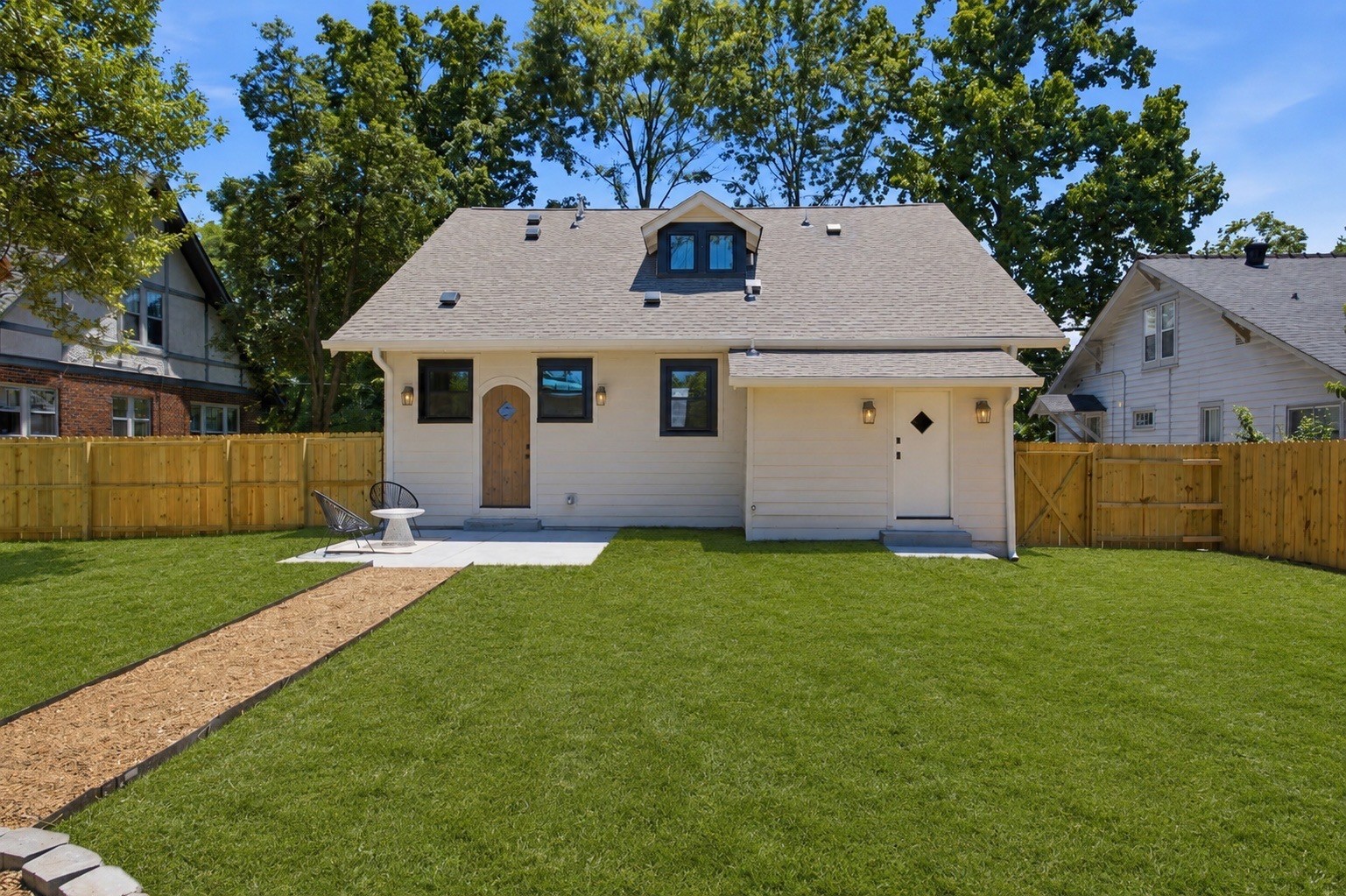 1207 Shelton Ave, Nashville, TN 37216