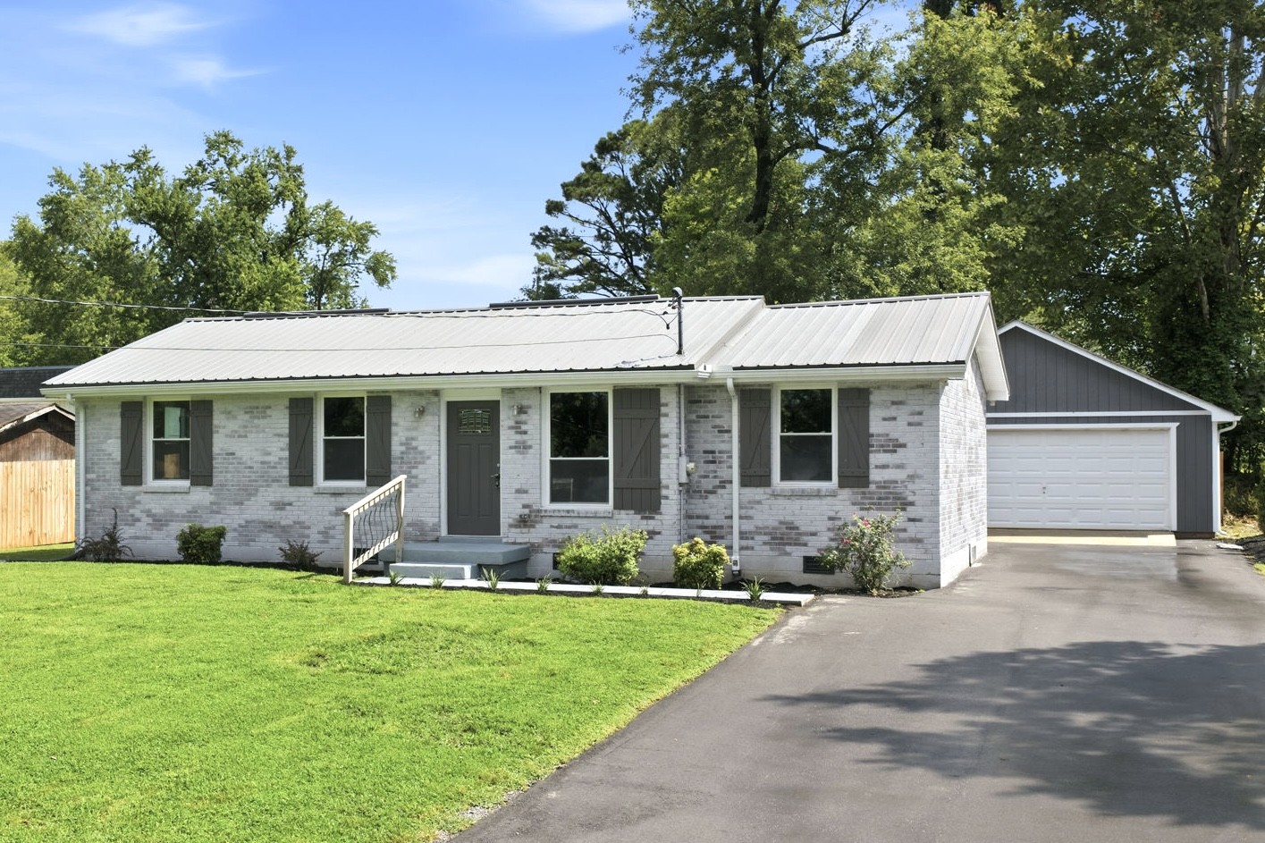 1005 Bettie Dr, Old Hickory, TN 37138