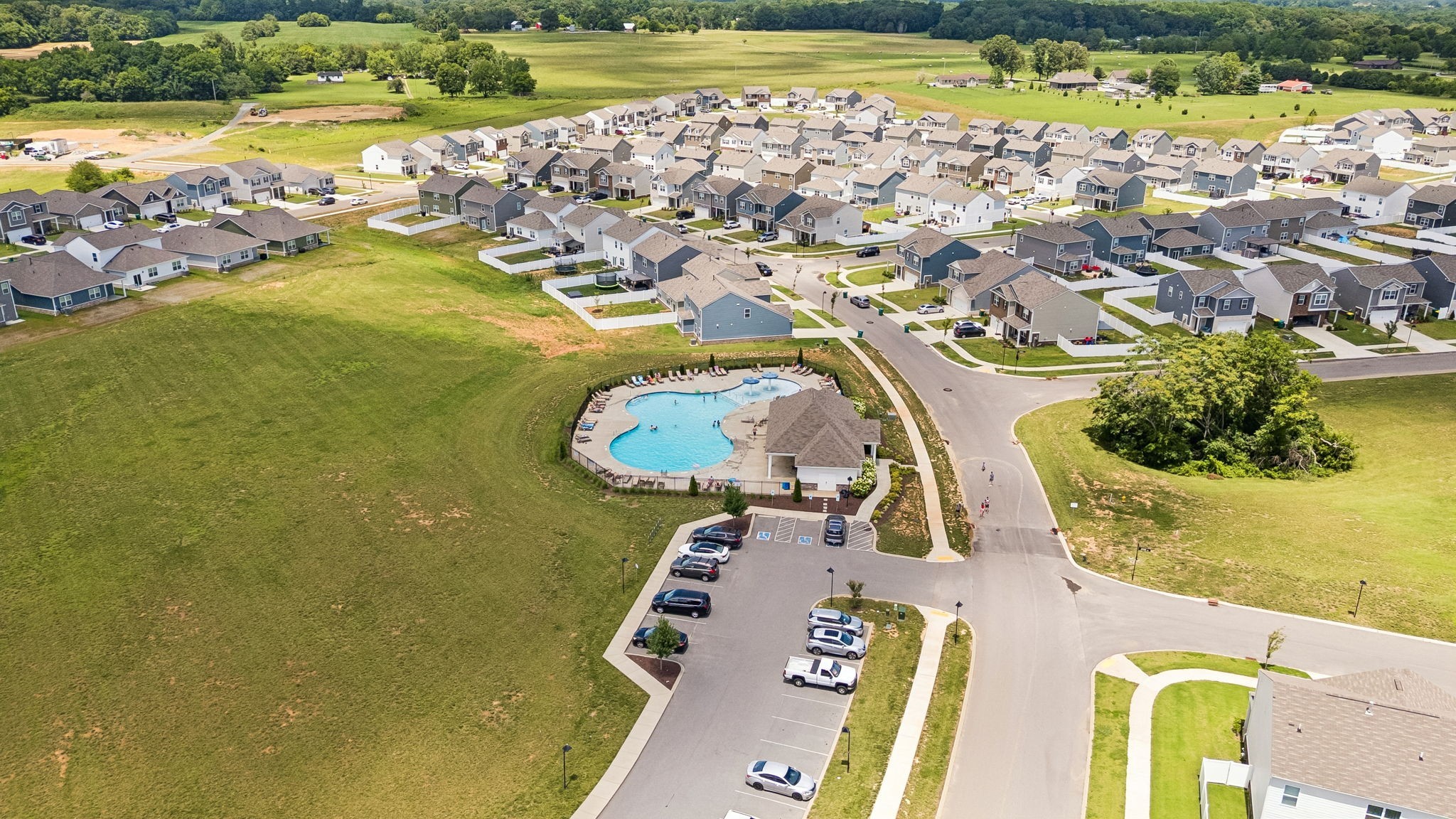 4096 Crossing Way, White House, TN 37188