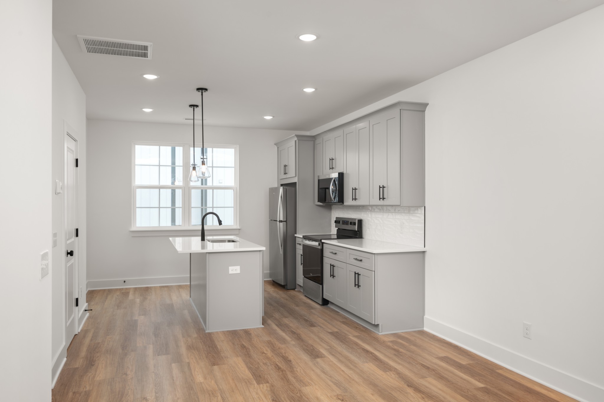 700 N Dupont Ave #201, Madison, TN 37115