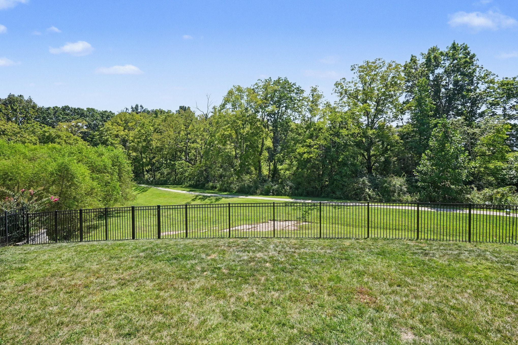 130 Newbury Dr, White House, TN 37188