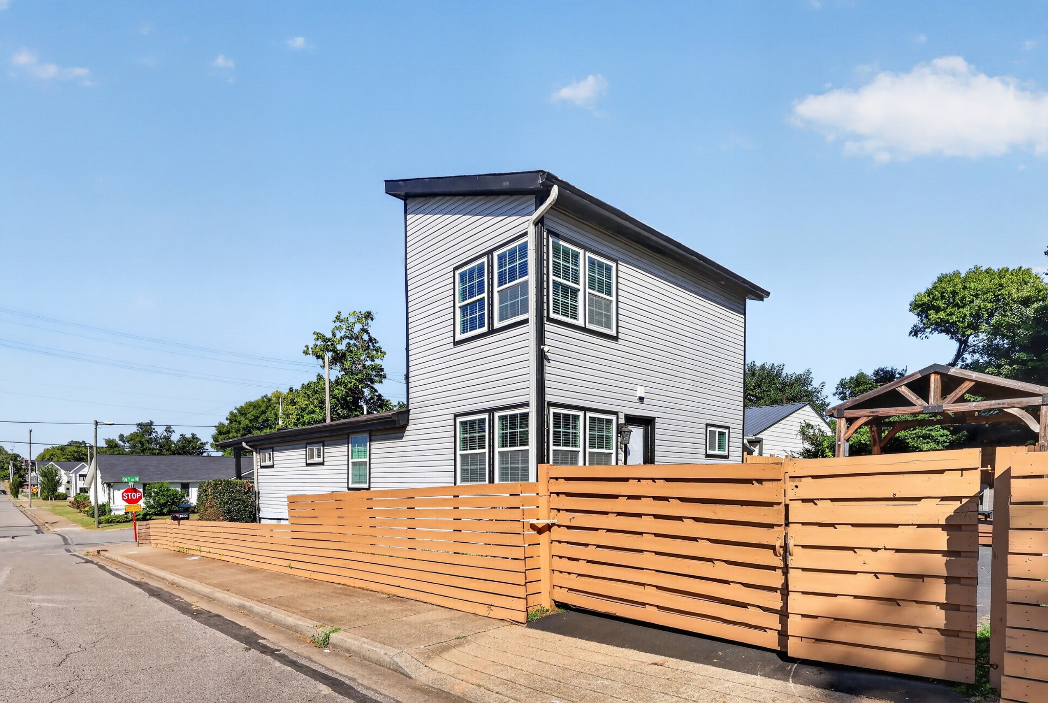 1700 14th Ave N, Nashville, TN 37208