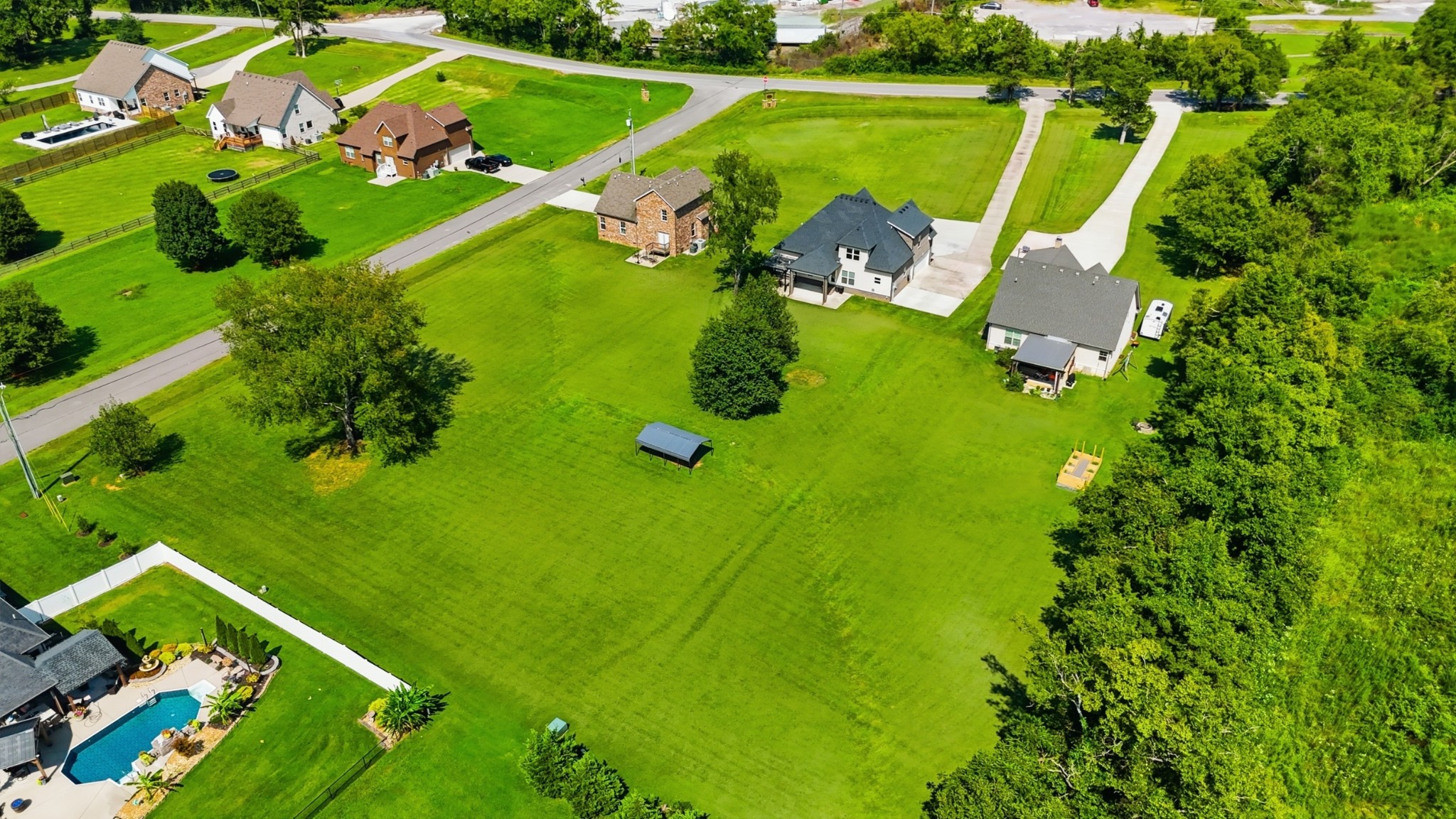 2187 Twin Oak Dr, Murfreesboro, TN 37130
