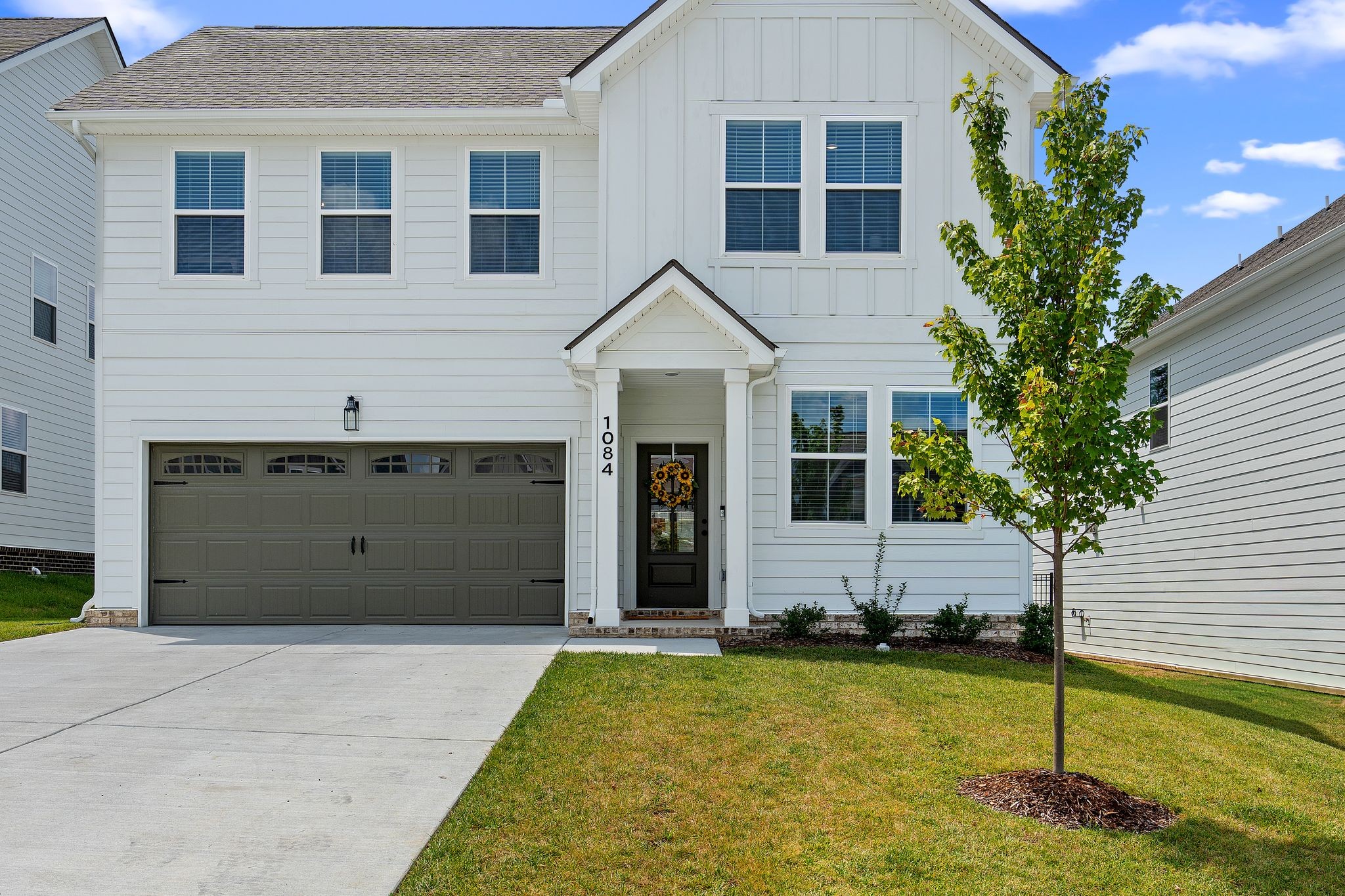 1084 Large Poppy Dr, La Vergne, TN 37086