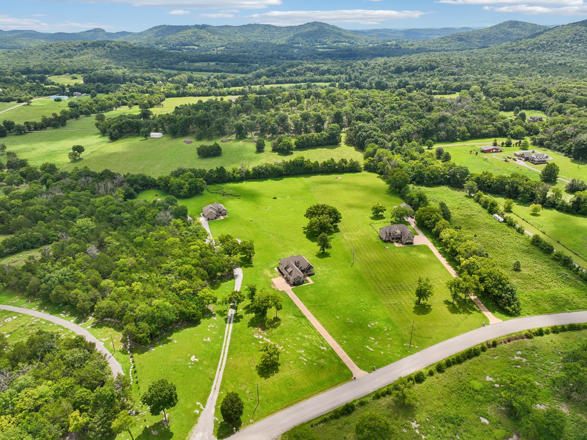 1730 Dillon Rd, Milton, TN 37118