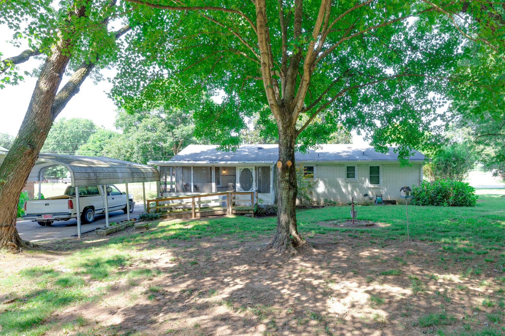 2555 Zion Rd, Columbia, TN 38401