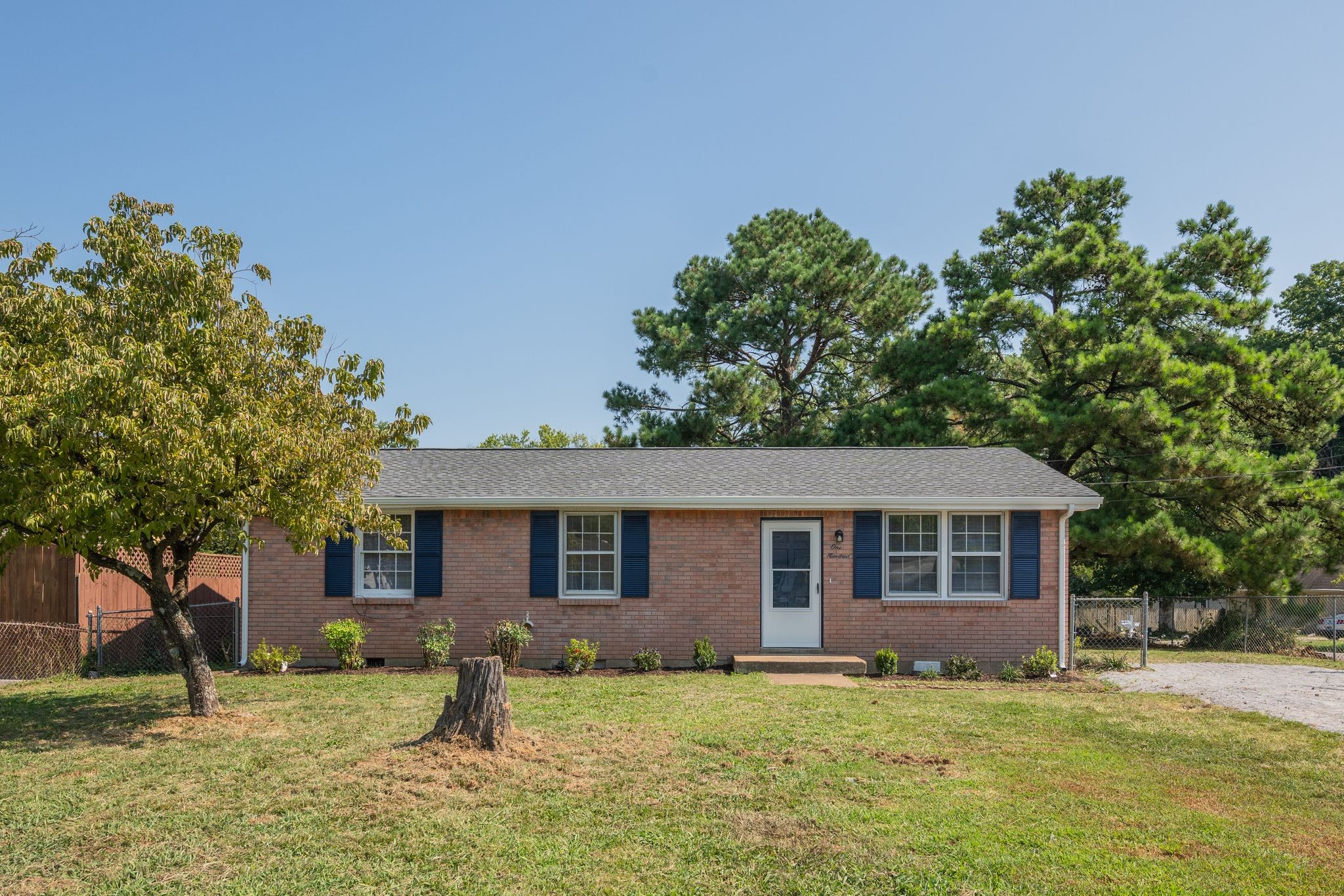 100 Karen Ray Ct, Antioch, TN 37013