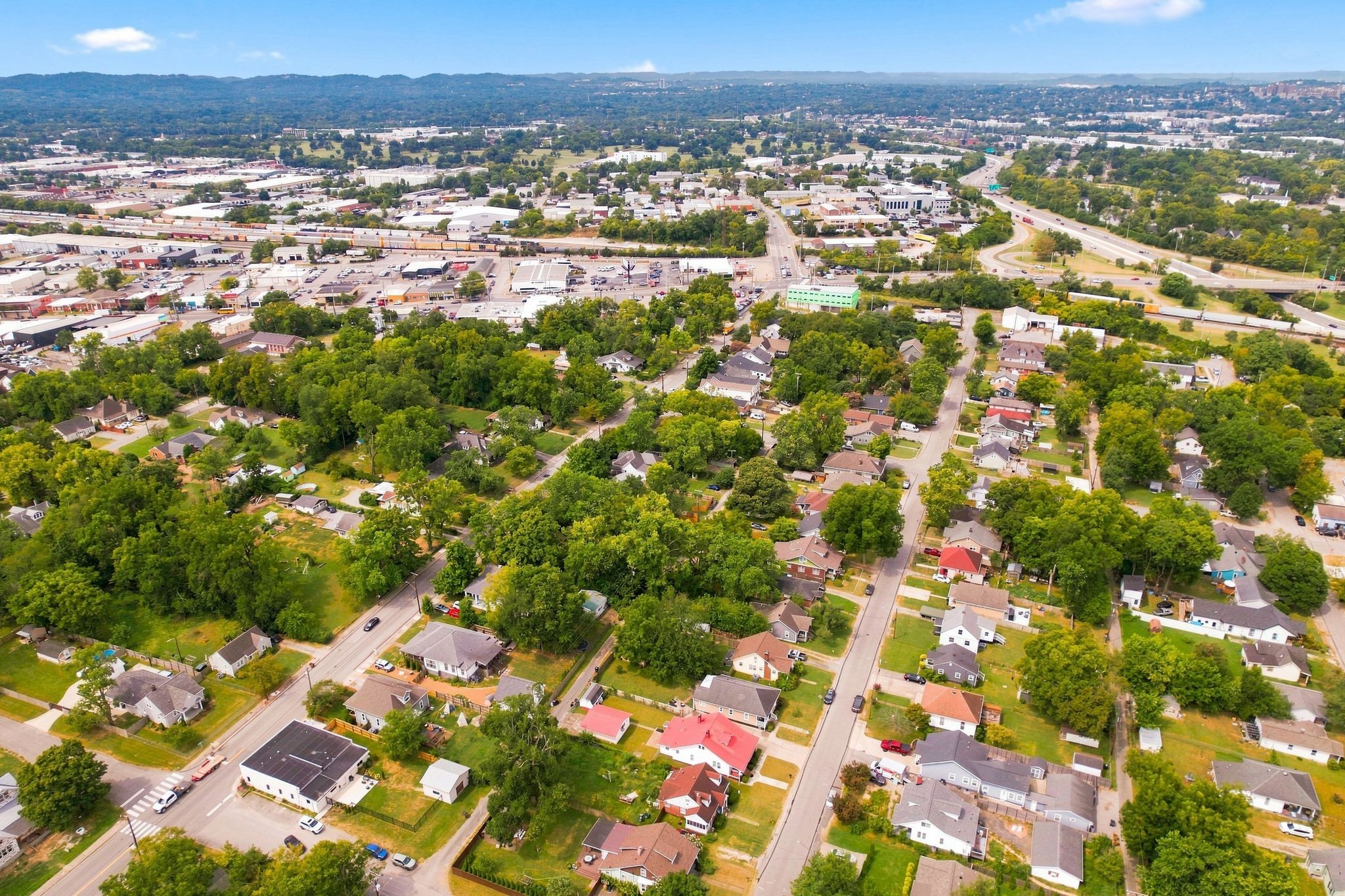 305 Valeria St, Nashville, TN 37210