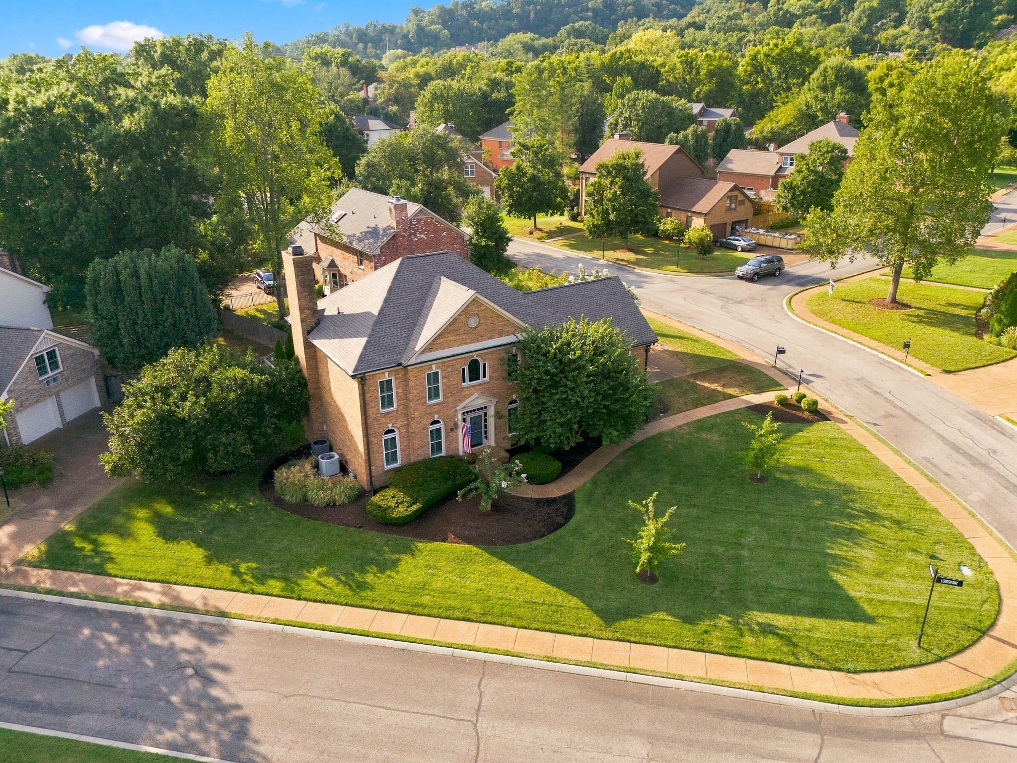 601 Dorshire Ln, Nashville, TN 37221