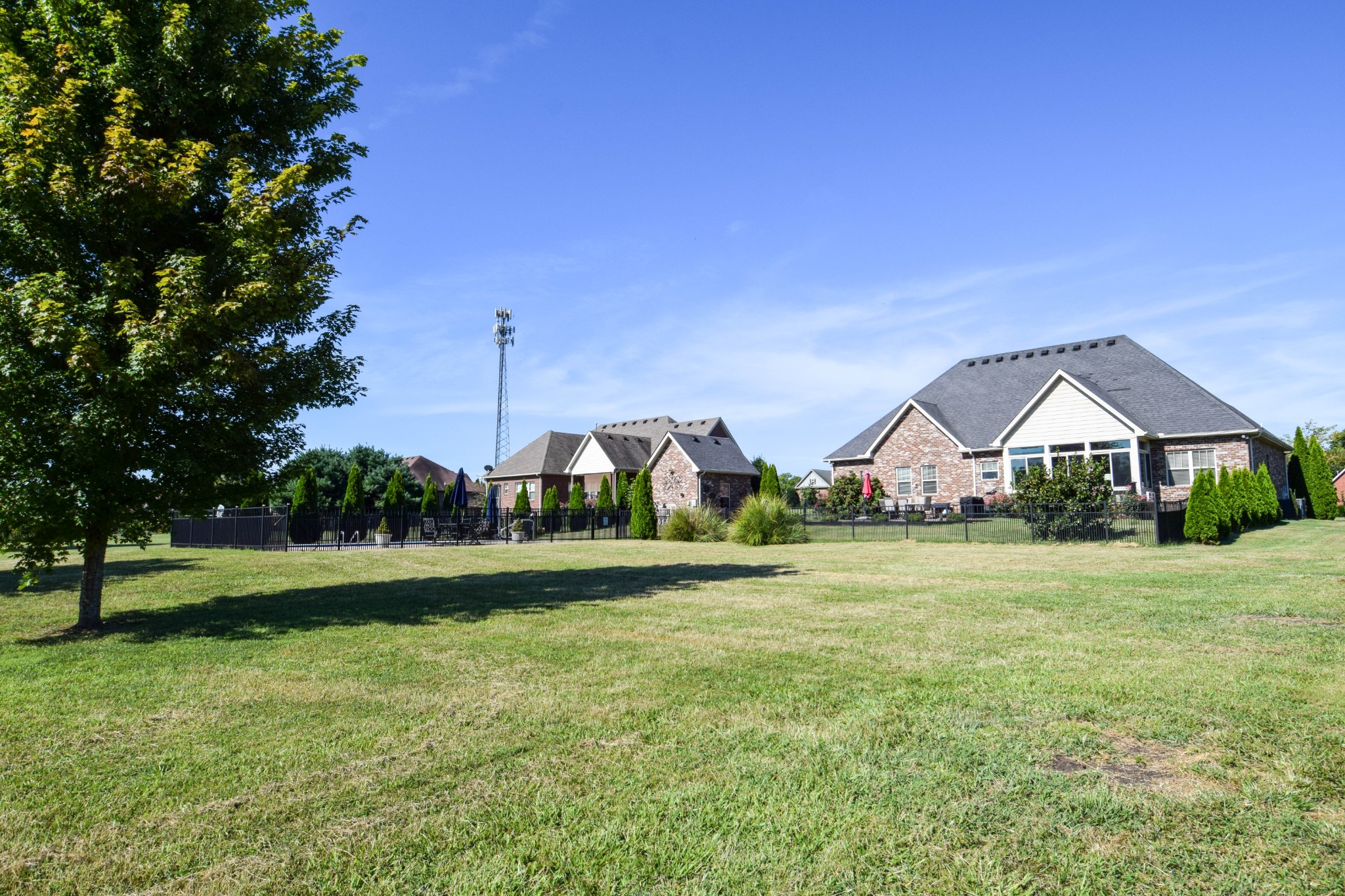 1021 Double Tree Ln, Gallatin, TN 37066