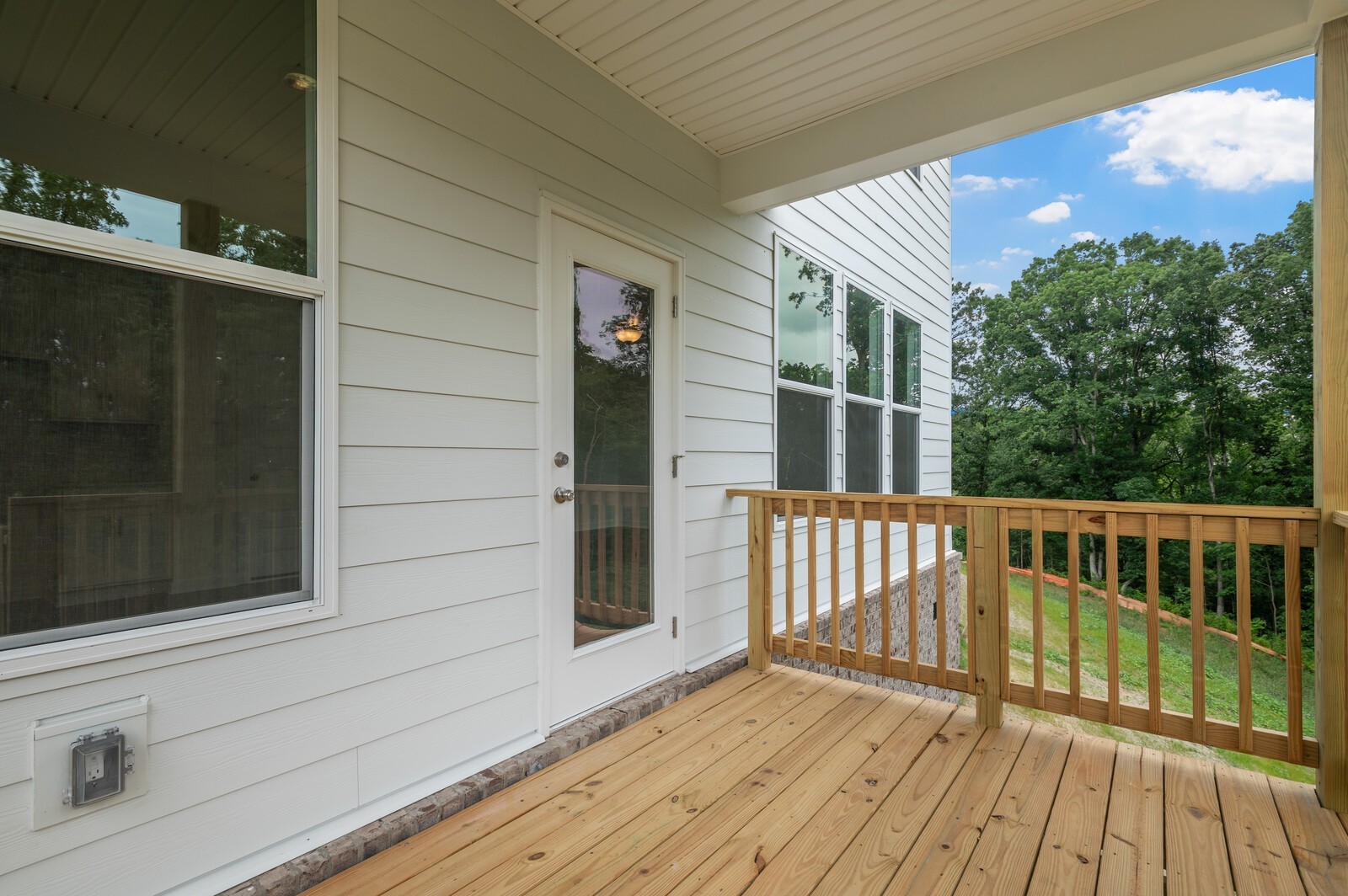 8306 Netterfield Dr, White House, TN 37188