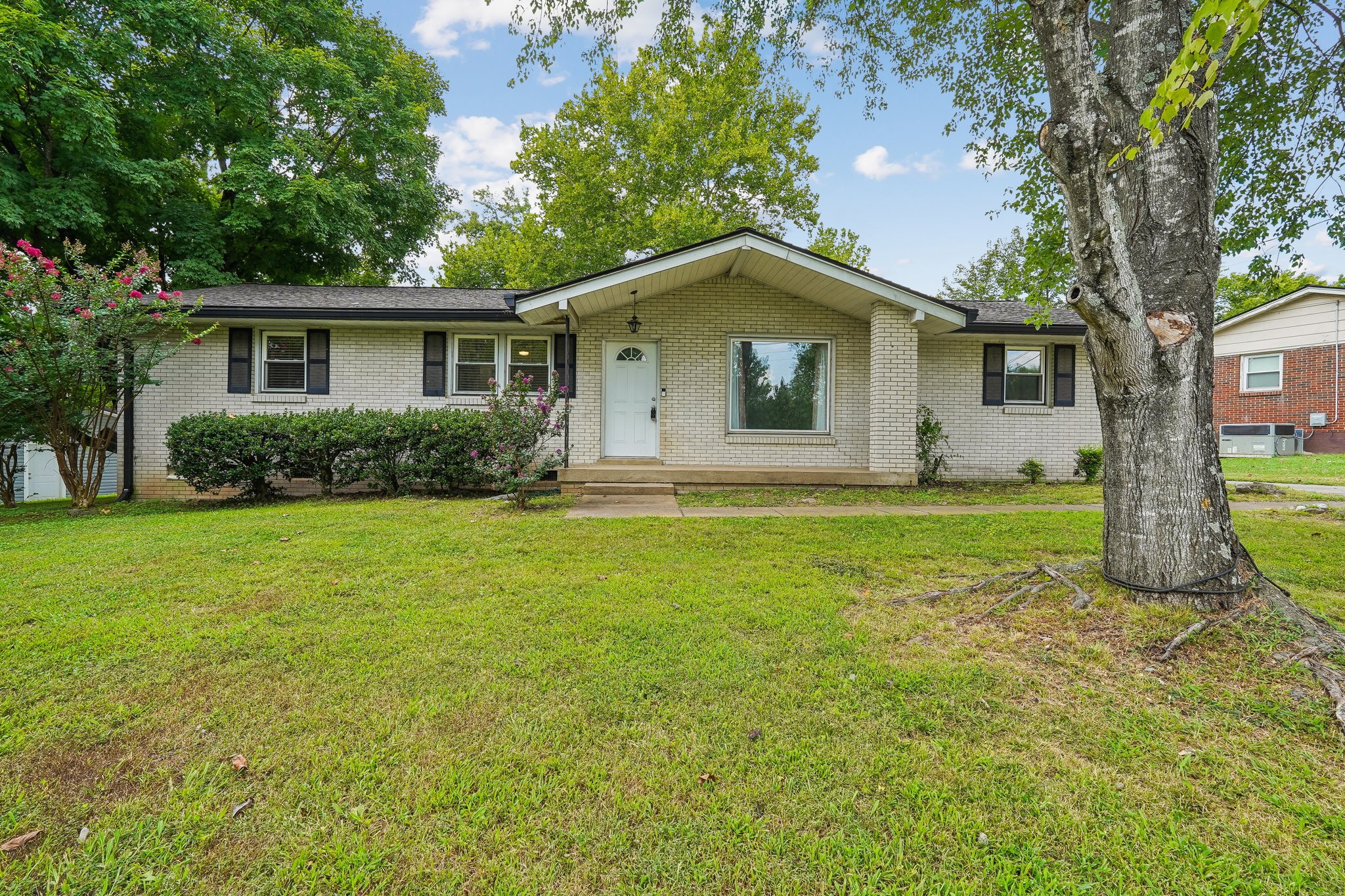 5053 Luker Ln, Antioch, TN 37013
