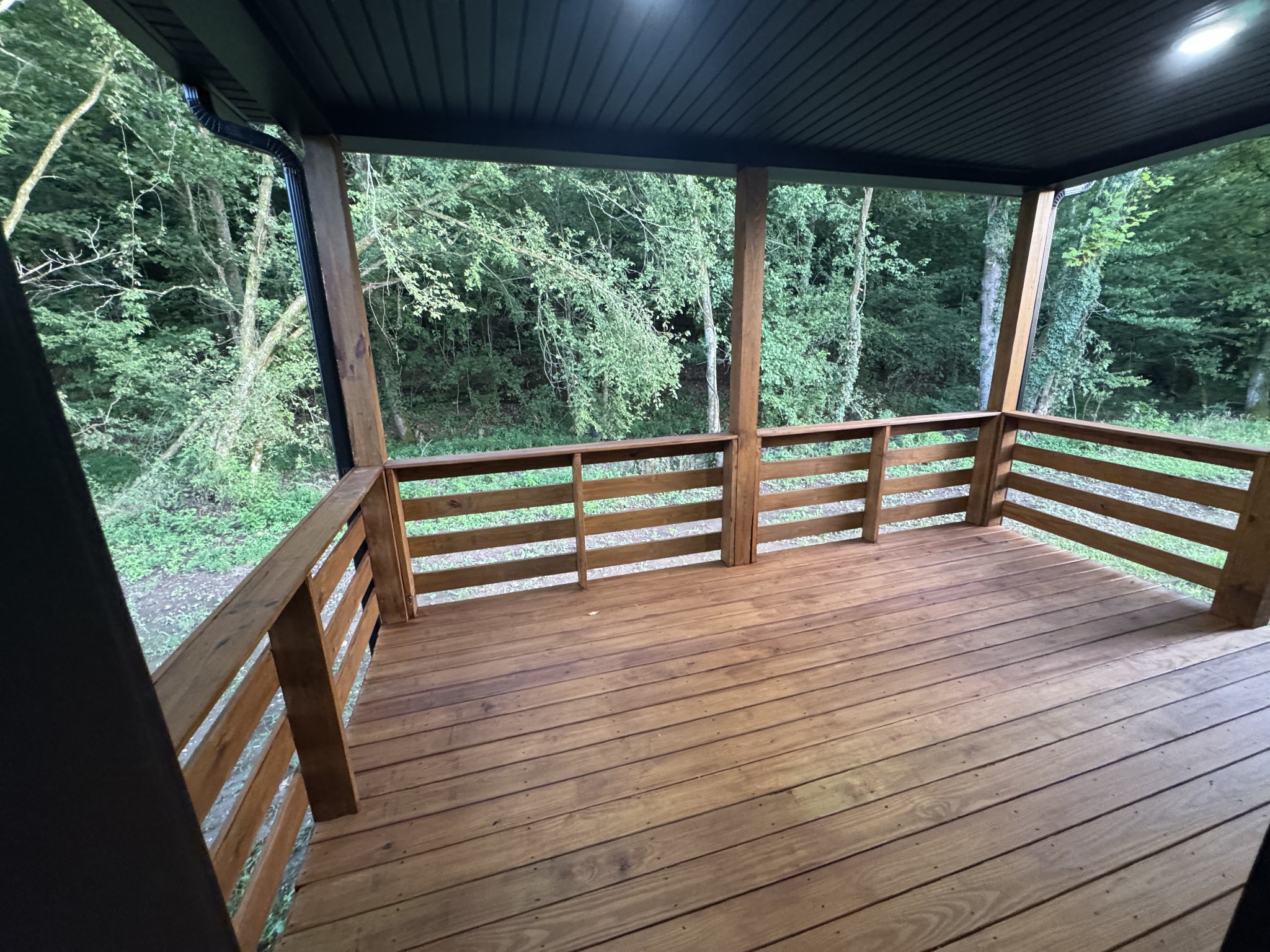 26 Sloan Branch Rd, Pleasant Shade, TN 37145