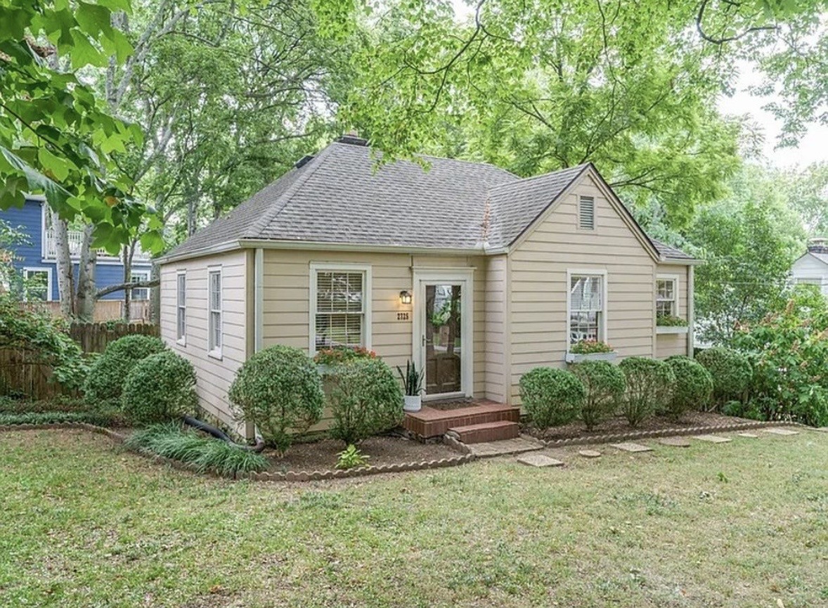 2725 Sharondale Ct, Nashville, TN 37215