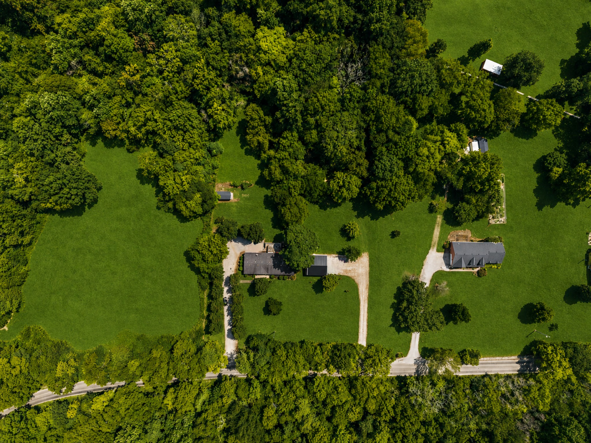 1356 Sam Johnson Rd, Columbia, TN 38401