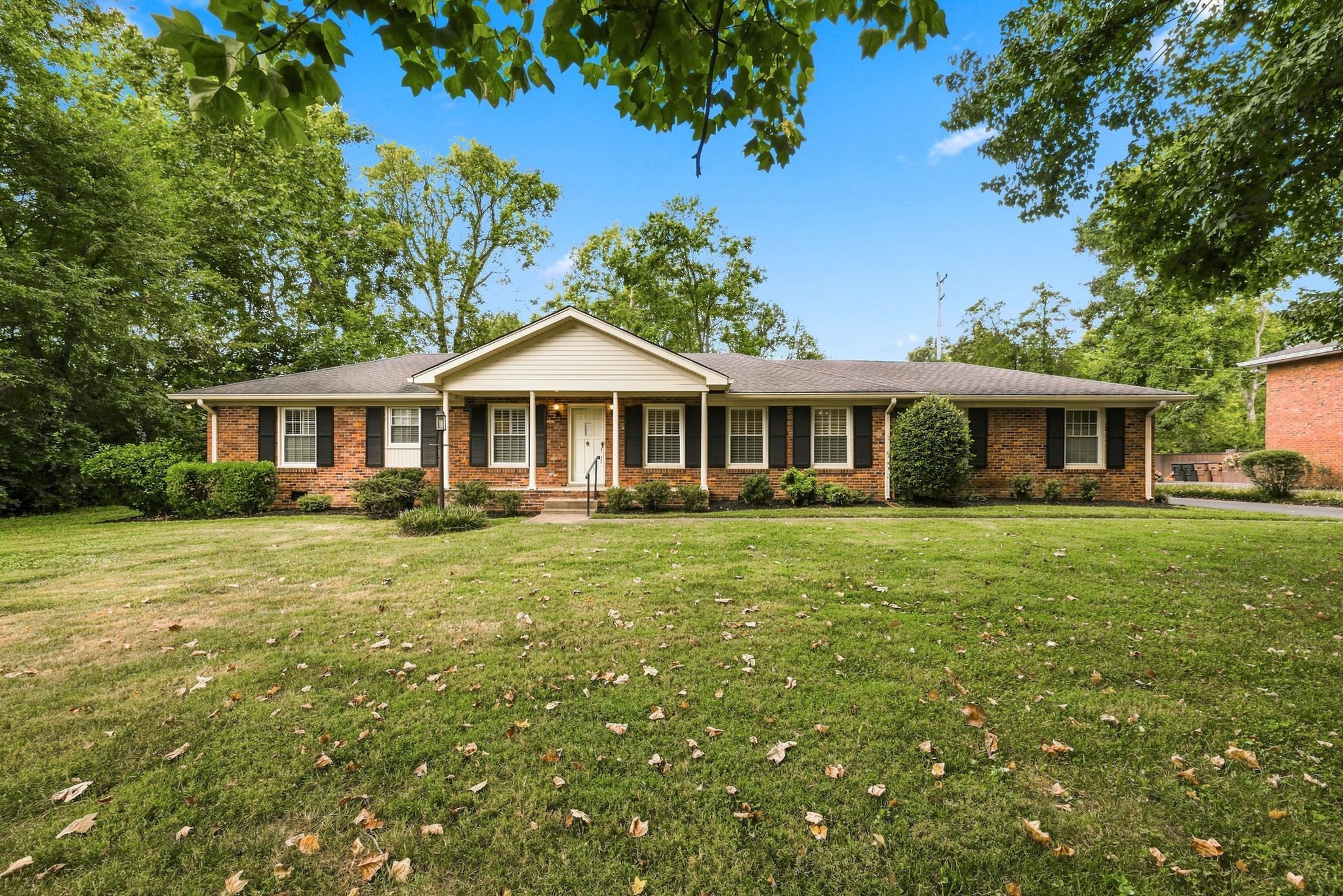 5321 Overton Rd, Nashville, TN 37220