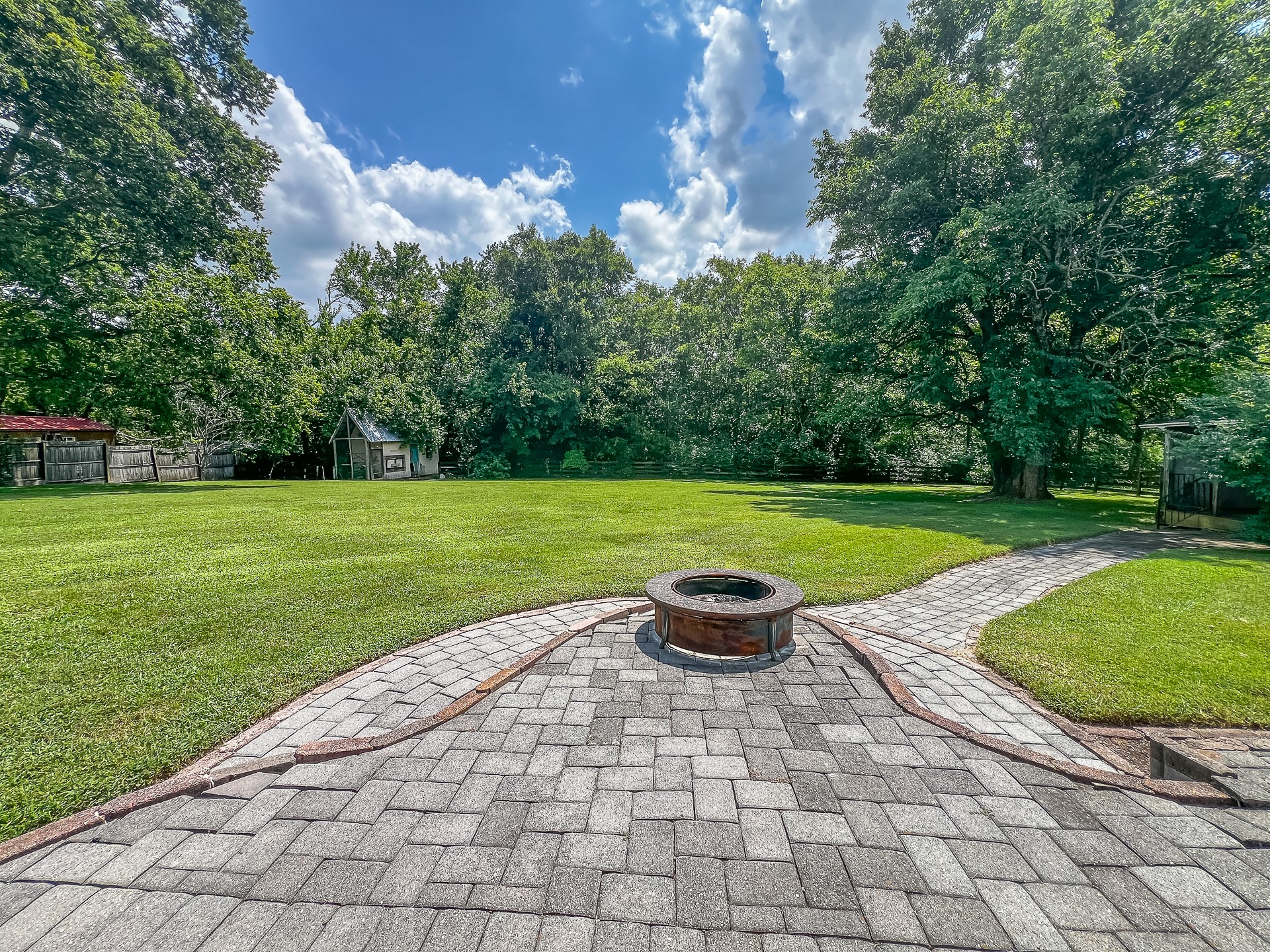 1751 Old Hillsboro Rd, Franklin, TN 37069