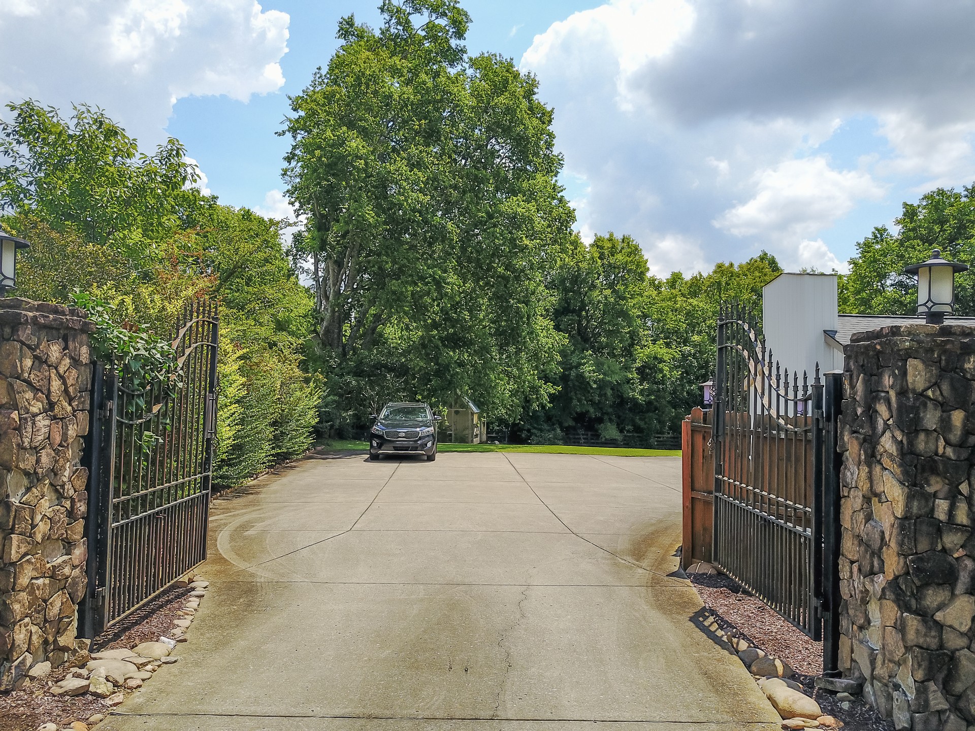 1751 Old Hillsboro Rd, Franklin, TN 37069