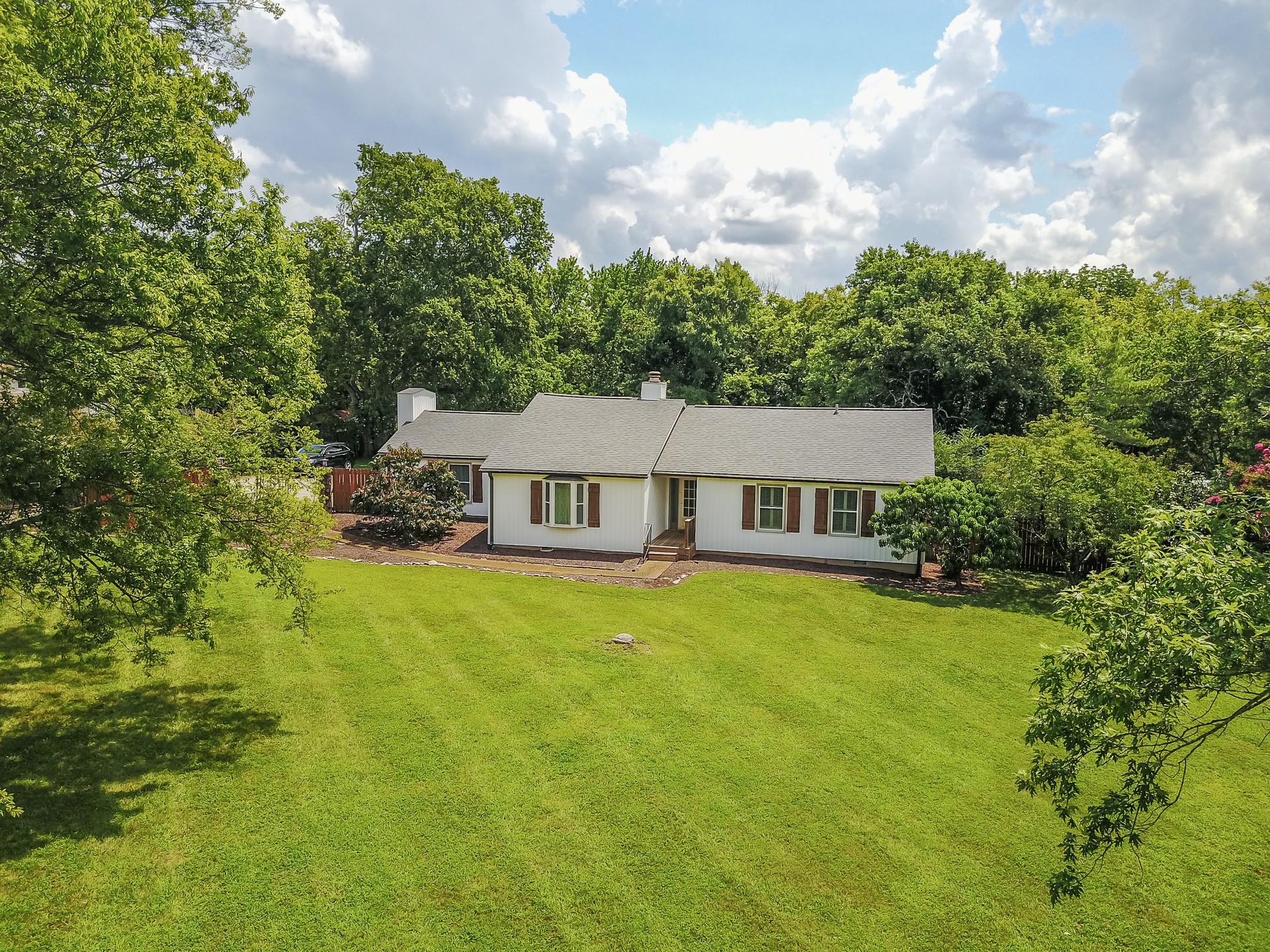 1751 Old Hillsboro Rd, Franklin, TN 37069