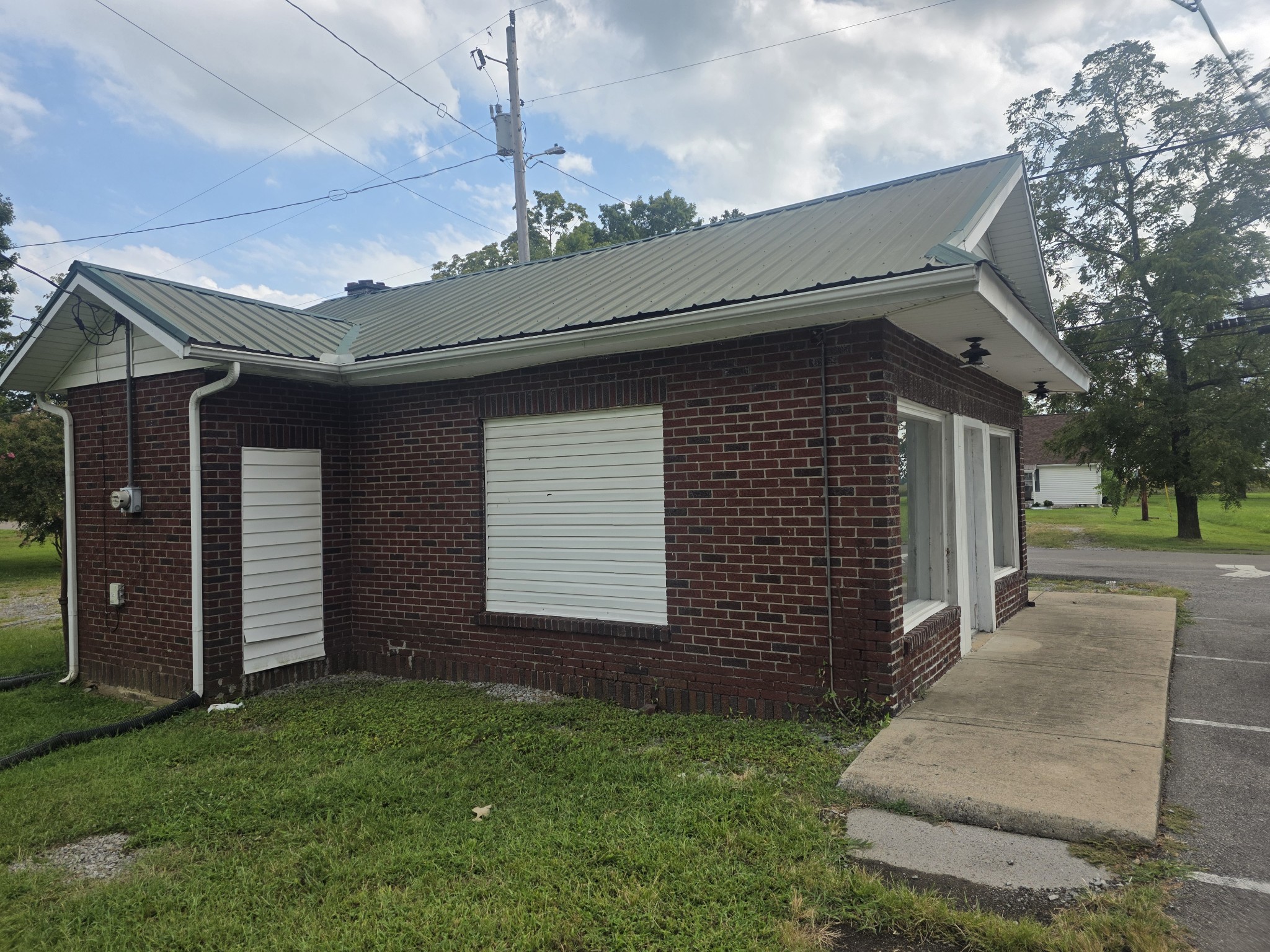 7475 Highway 52, Orlinda, TN 37141