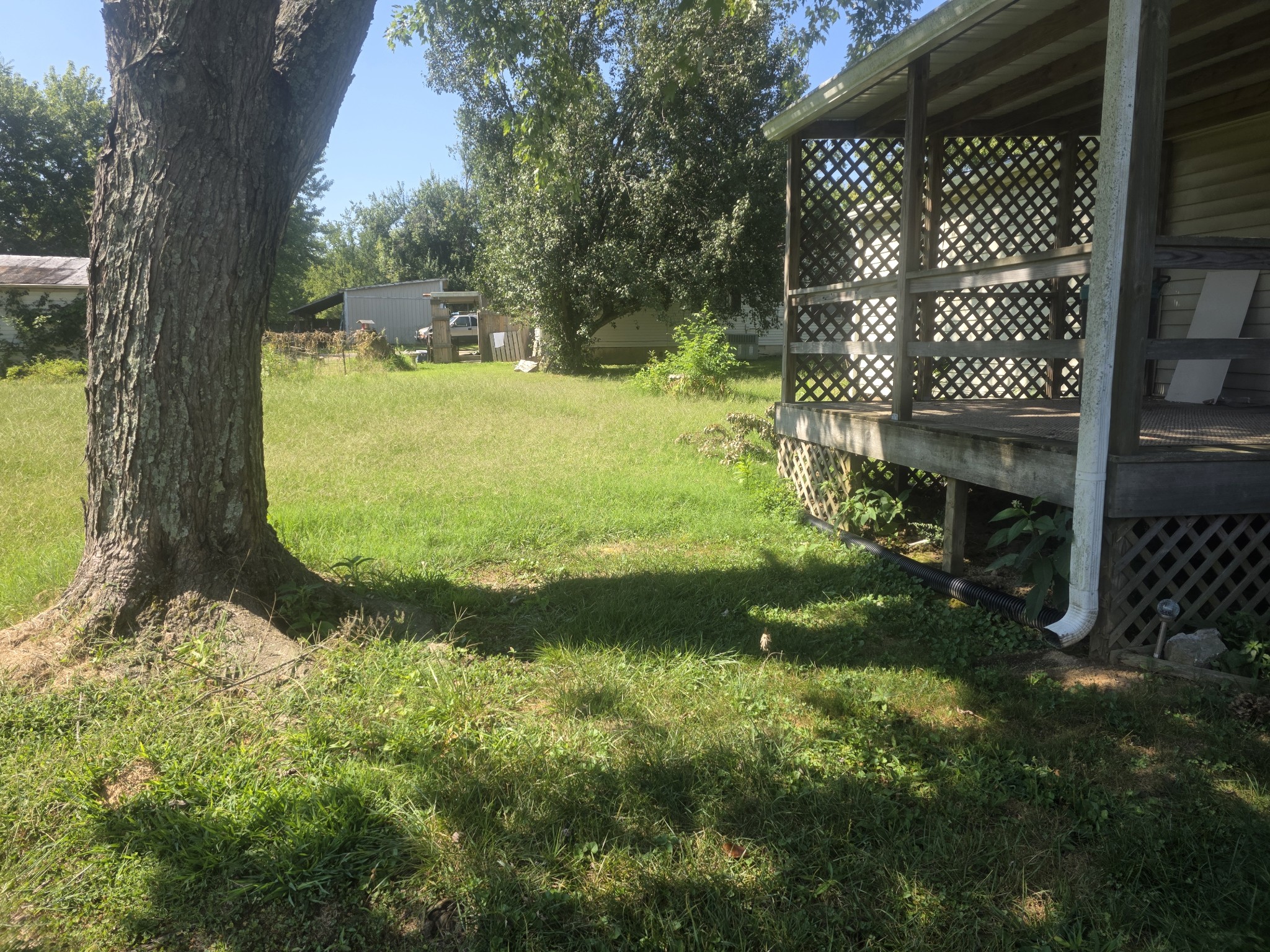 732 New Deal Potts Rd, Cottontown, TN 37048