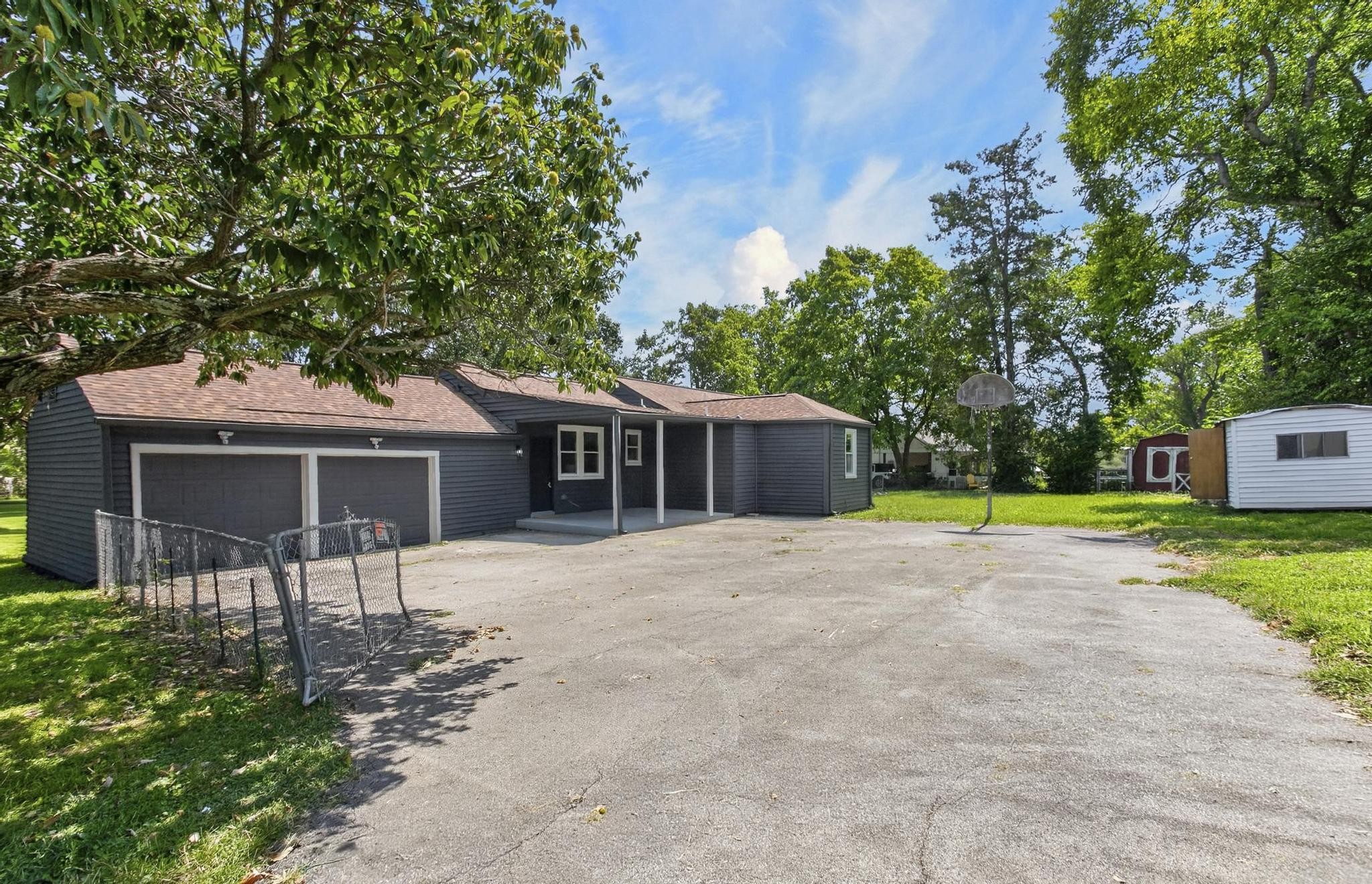 900 Vantrease Rd, Madison, TN 37115