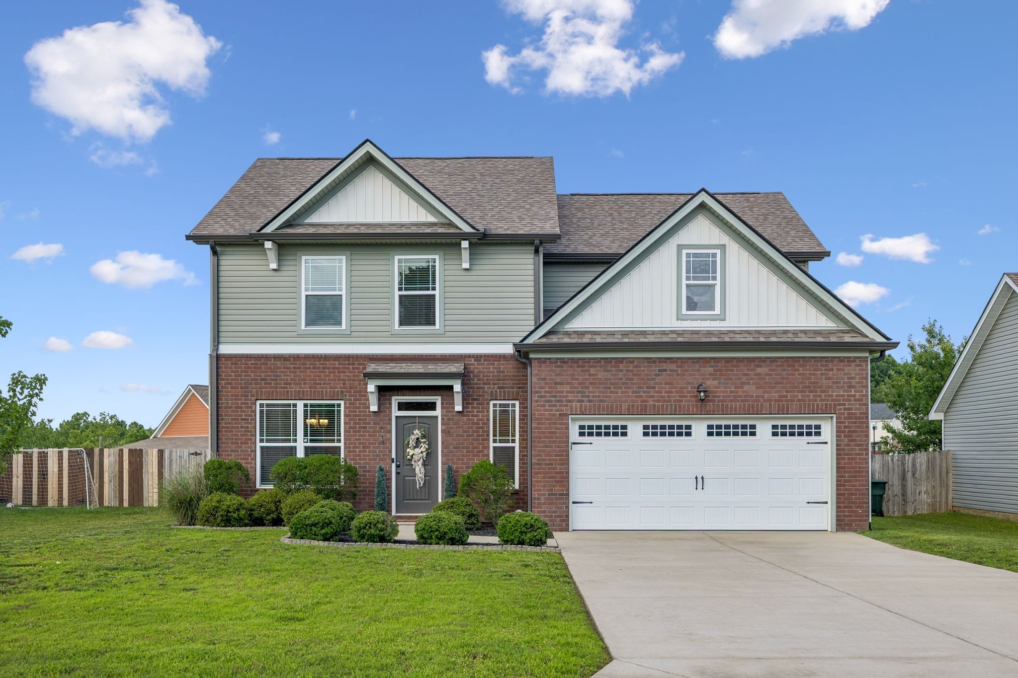 610 Whirlaway Dr, Burns, TN 37029