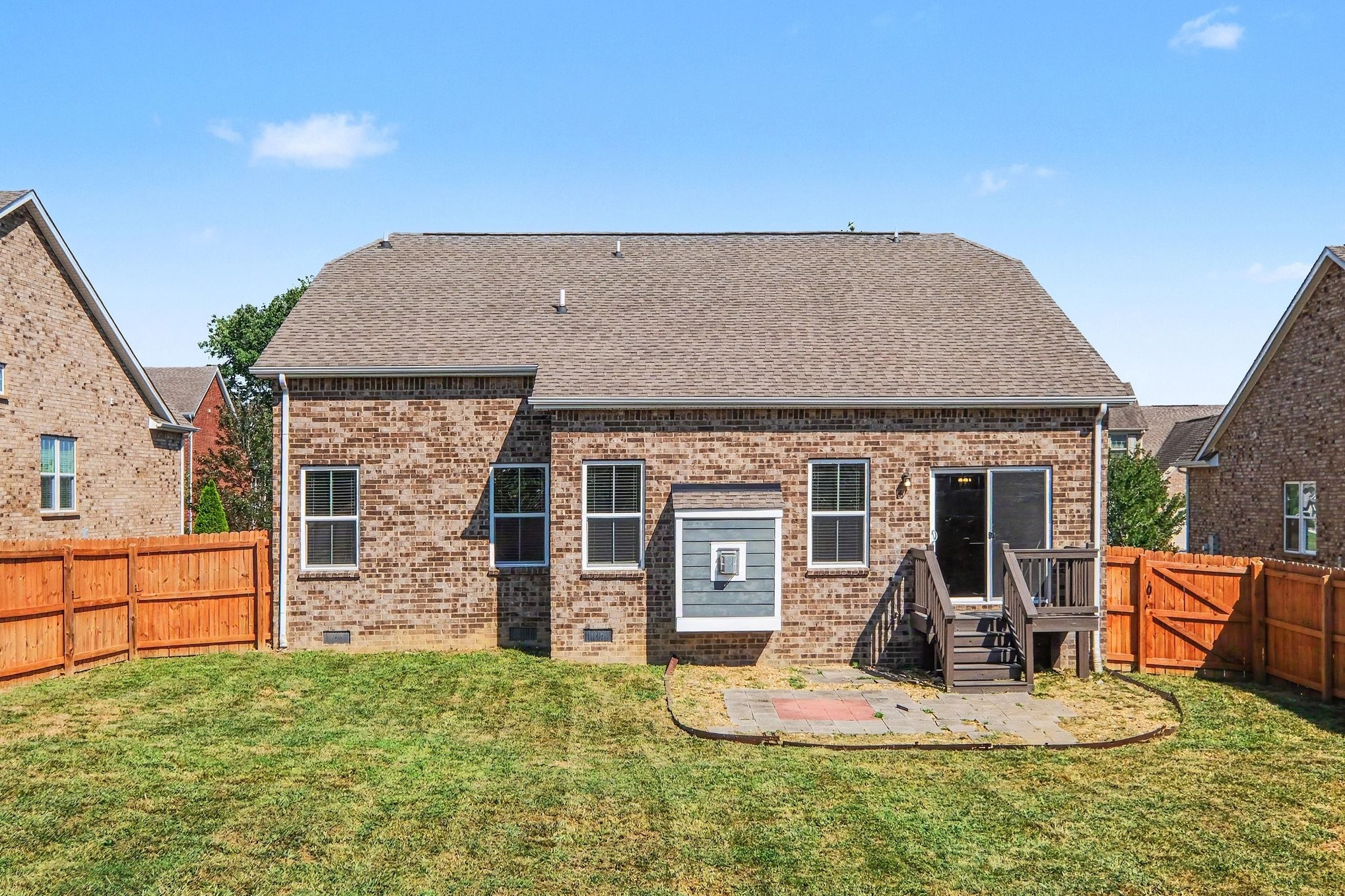 124 Hackney Ln, Gallatin, TN 37066