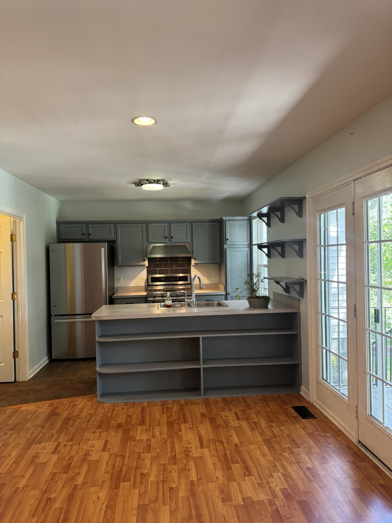 7470 Charlotte Pike #102, Nashville, TN 37209