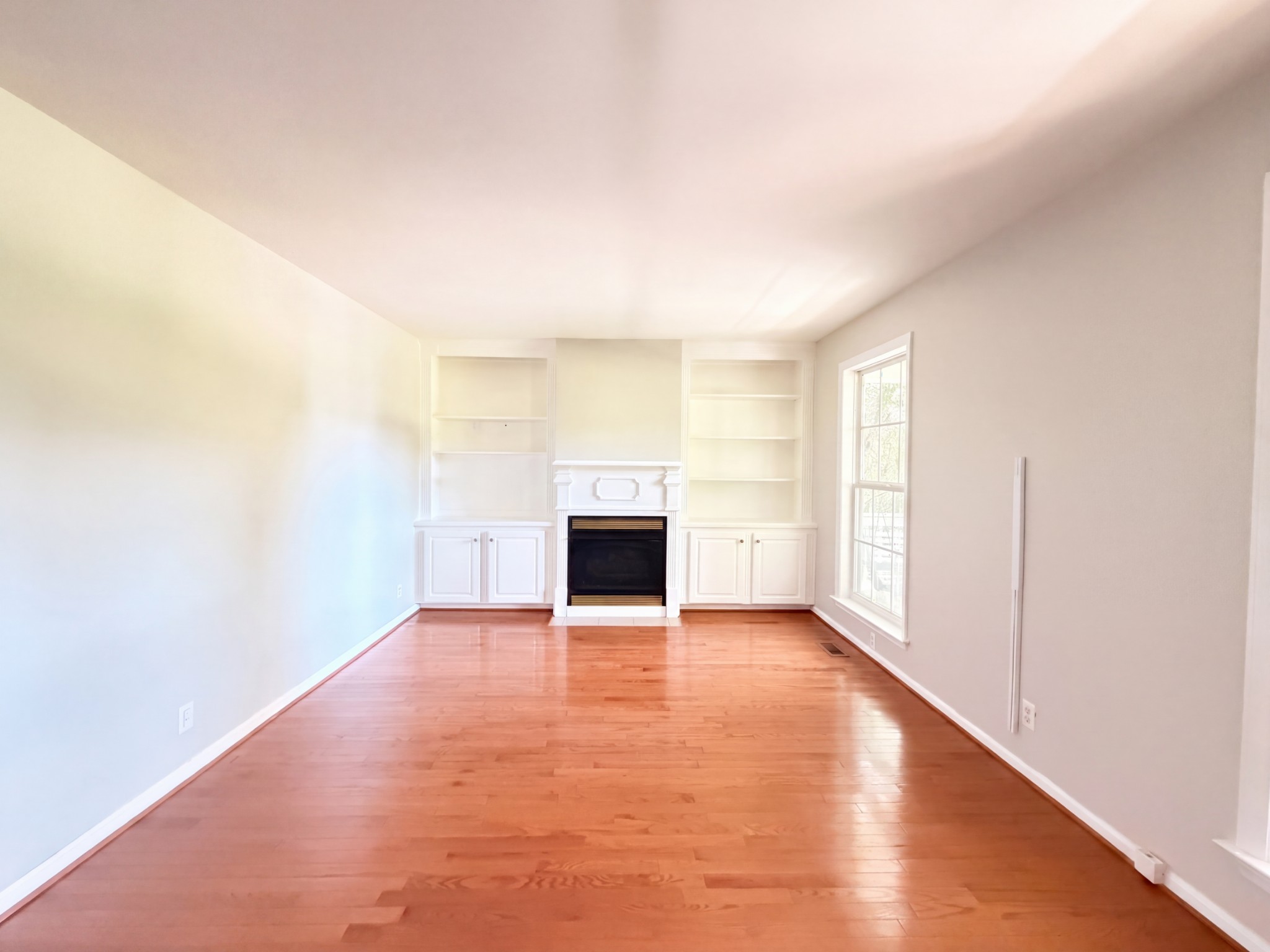 608 Beechtree Ct, Burns, TN 37029