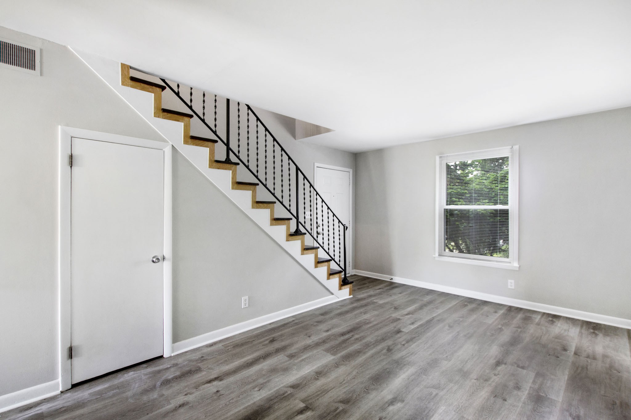 1012 Hickory Hill Ln, Hermitage, TN 37076