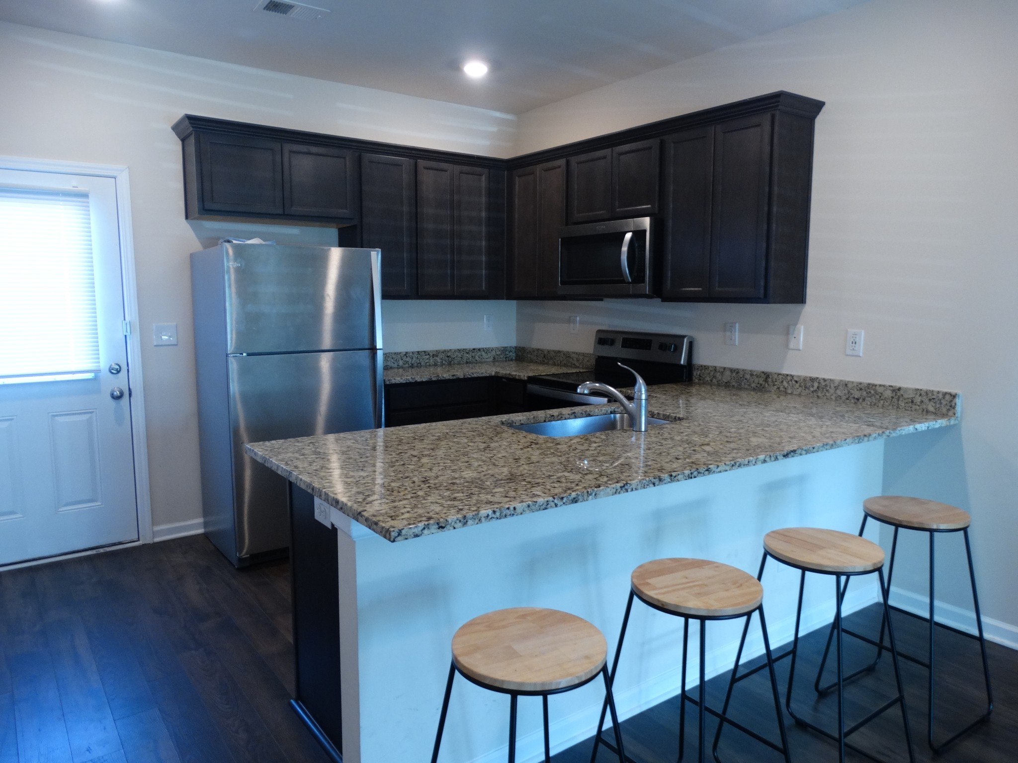 4053 Cody Dr, La Vergne, TN 37086
