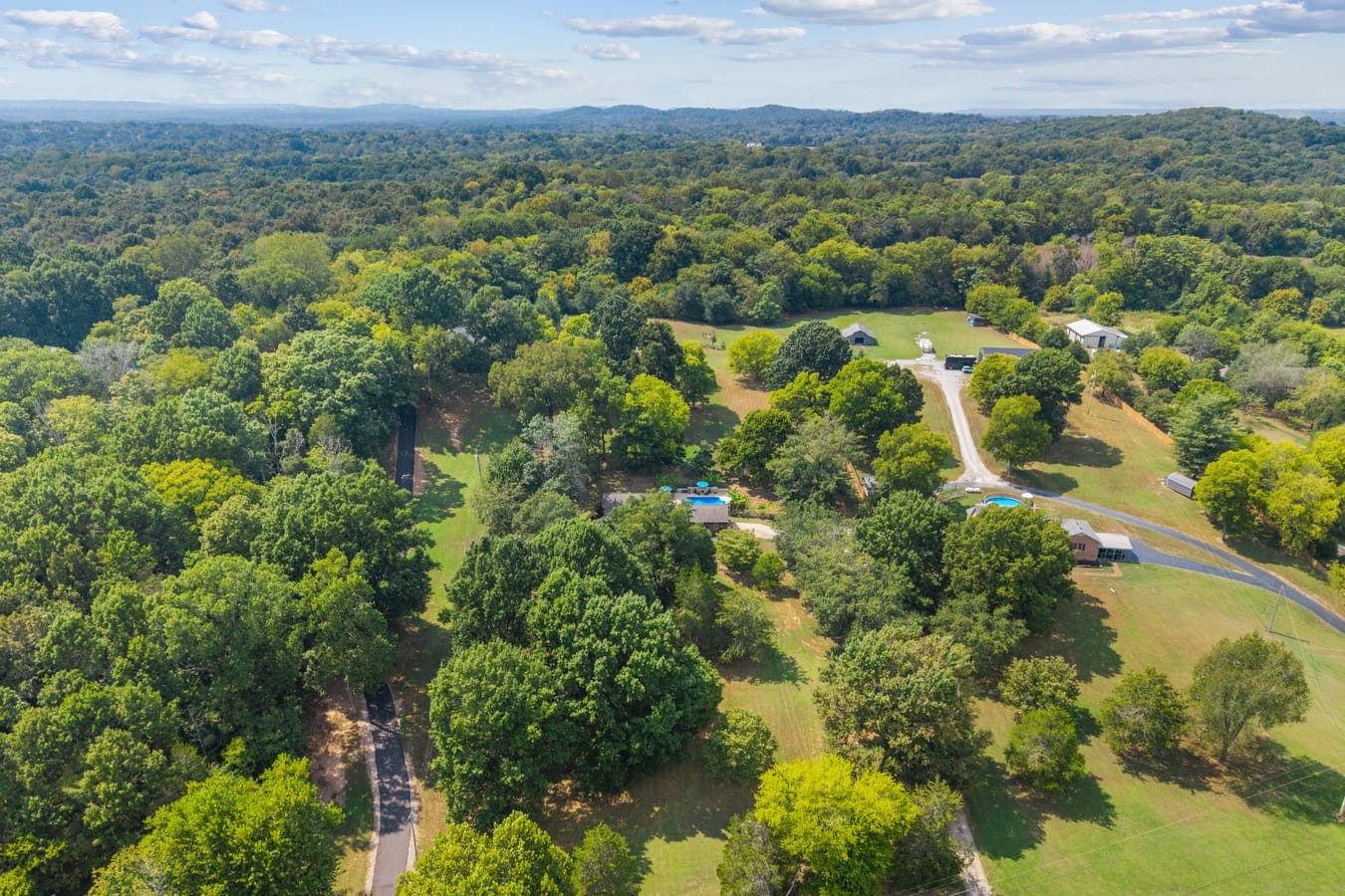 1990 Rock Springs Rd, Columbia, TN 38401