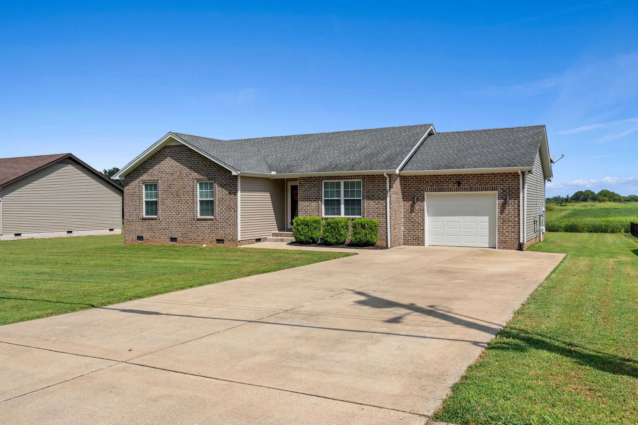 697 Portland Blvd, Portland, TN 37148