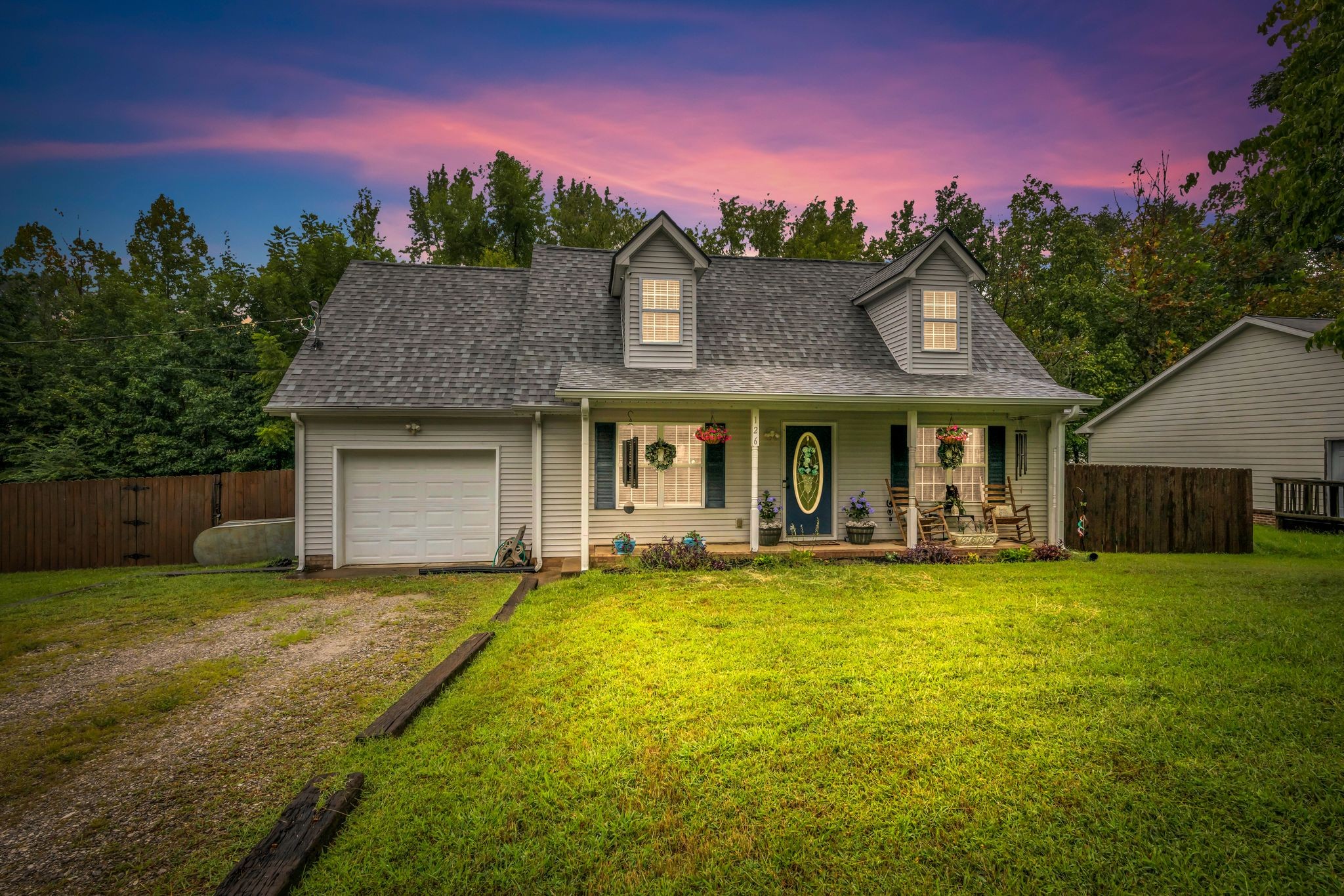 126 Silver Leaf Cir, Dickson, TN 37055