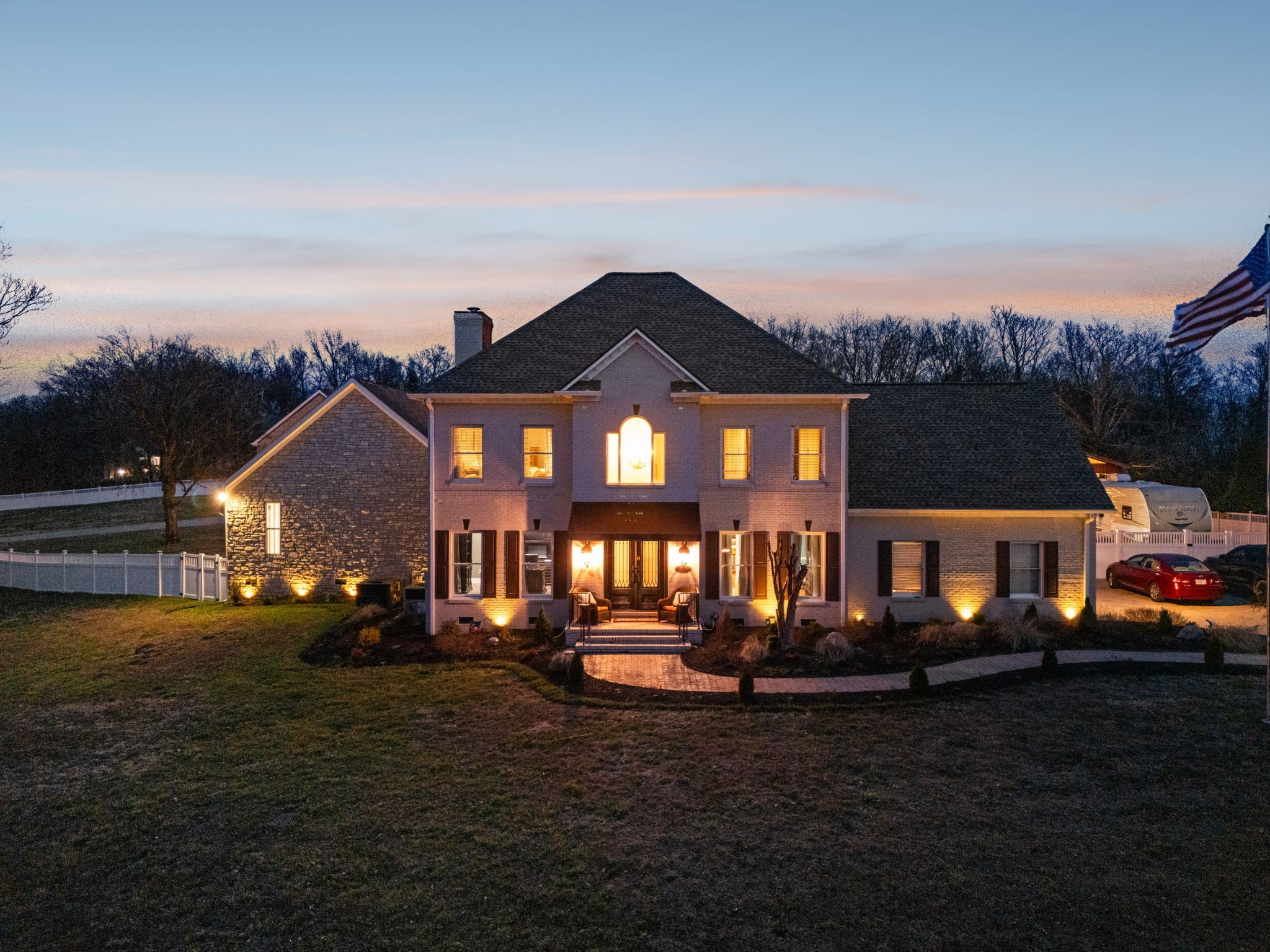 1045 Claremont Dr, Columbia, TN 38401