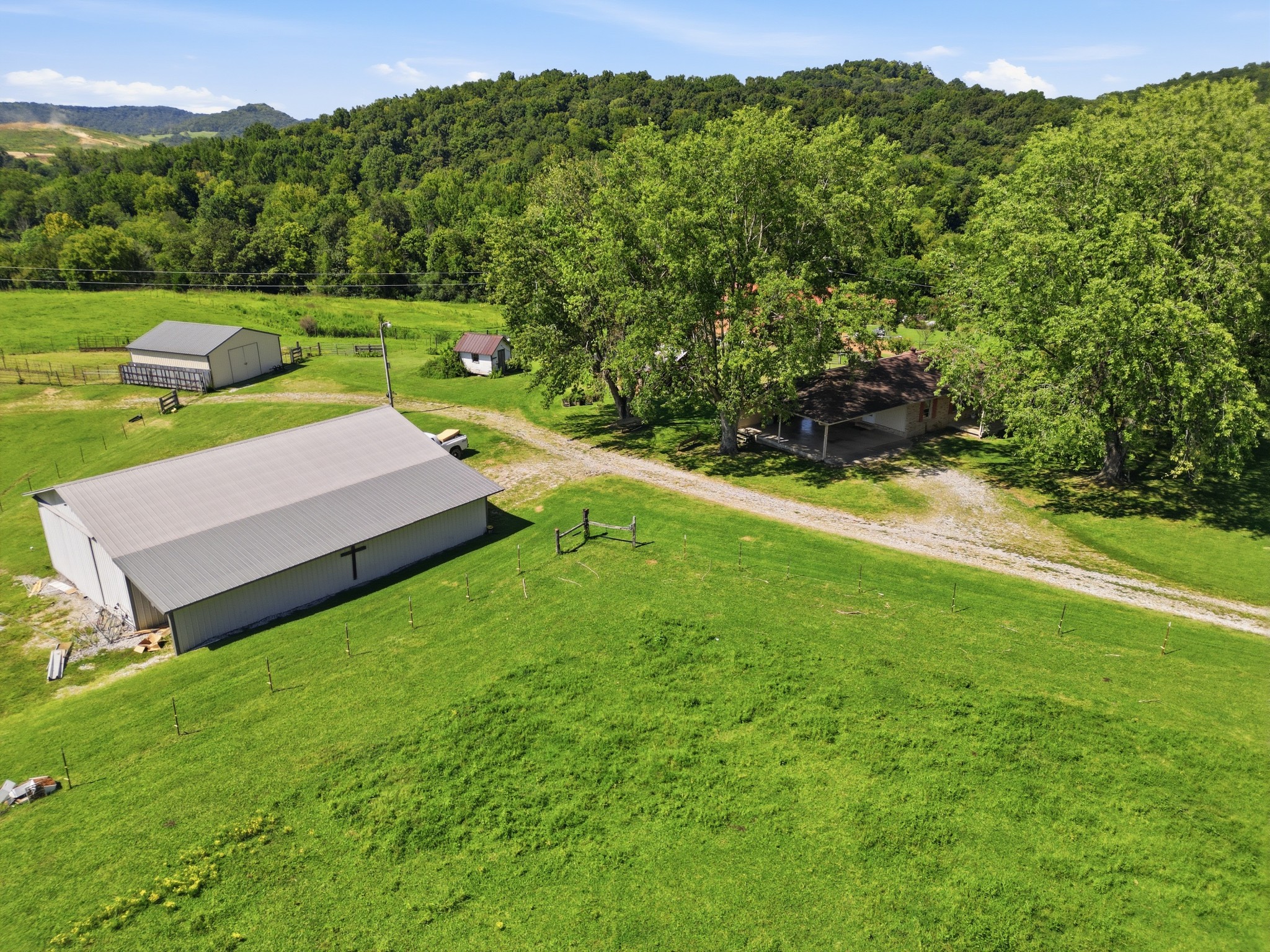 341 Horseshoe Bend Ln, Elmwood, TN 38560