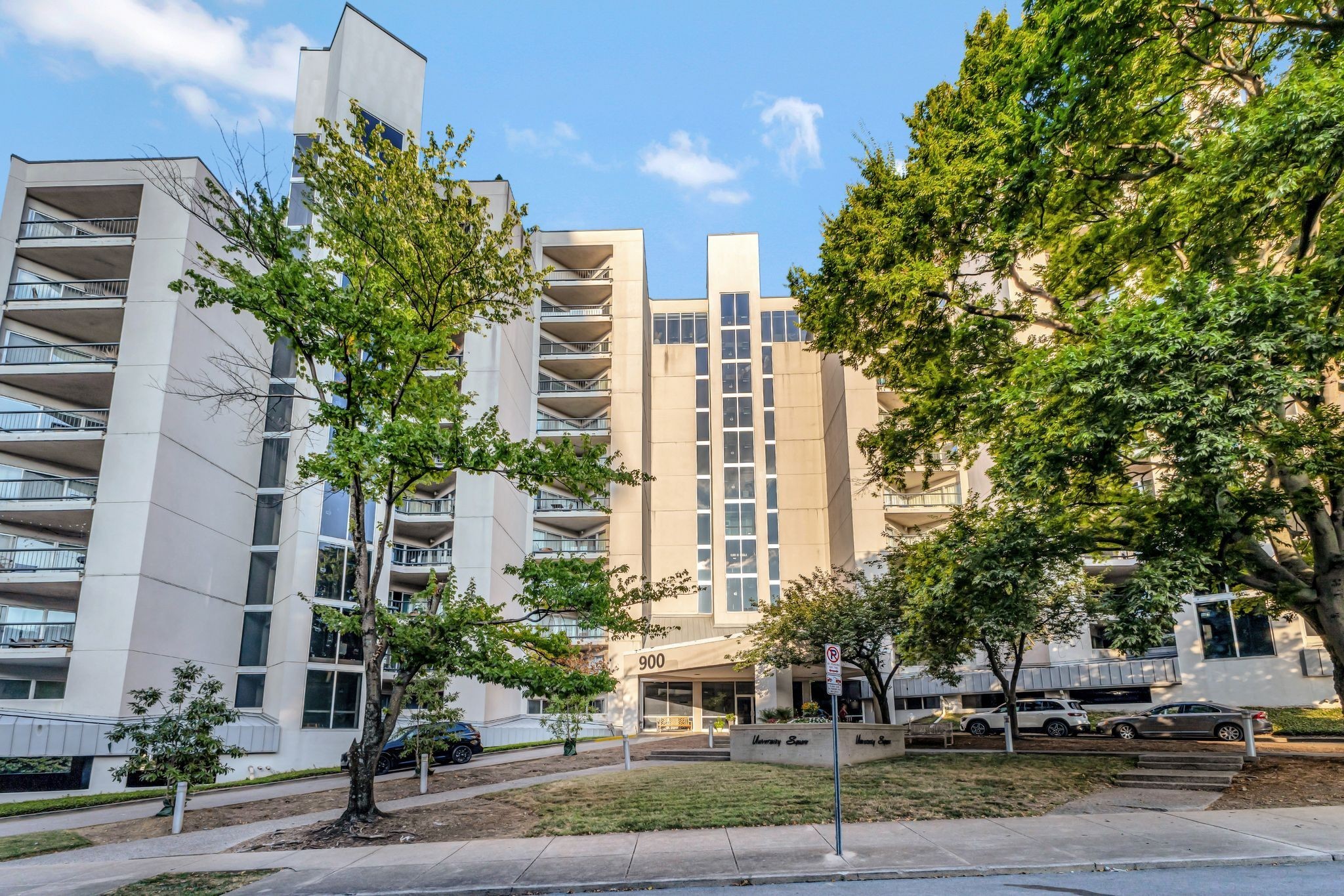 900 19th Ave S #708, Nashville, TN 37212