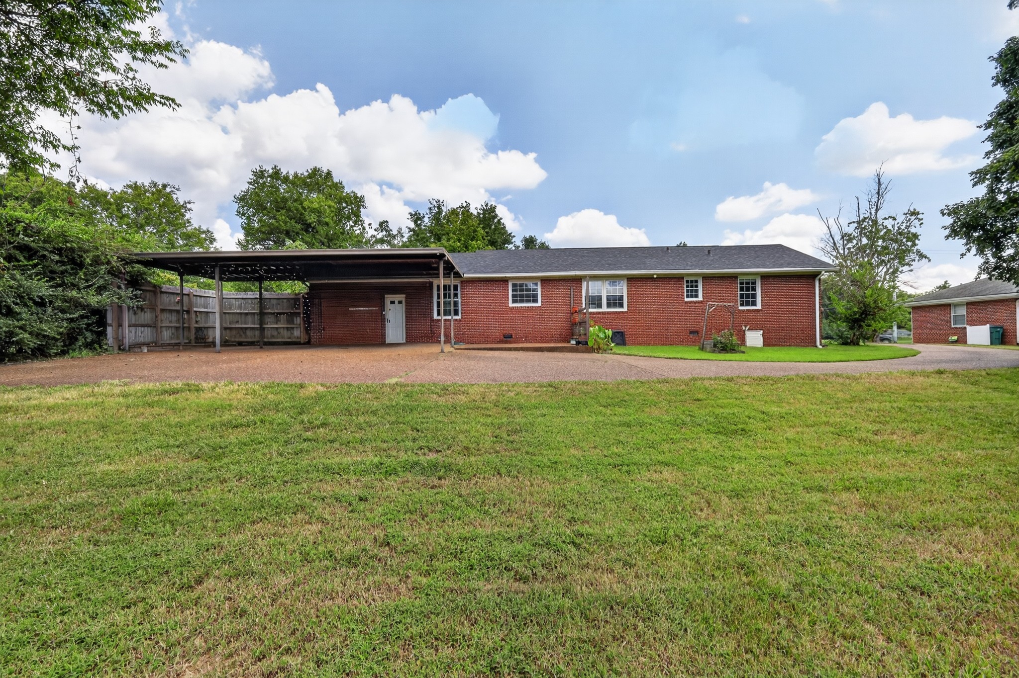 132 Winwood Dr, Lebanon, TN 37087