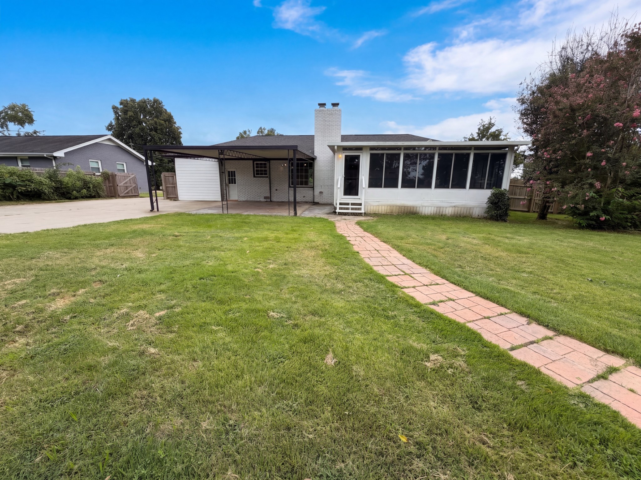 235 Sumner Ave, Gallatin, TN 37066