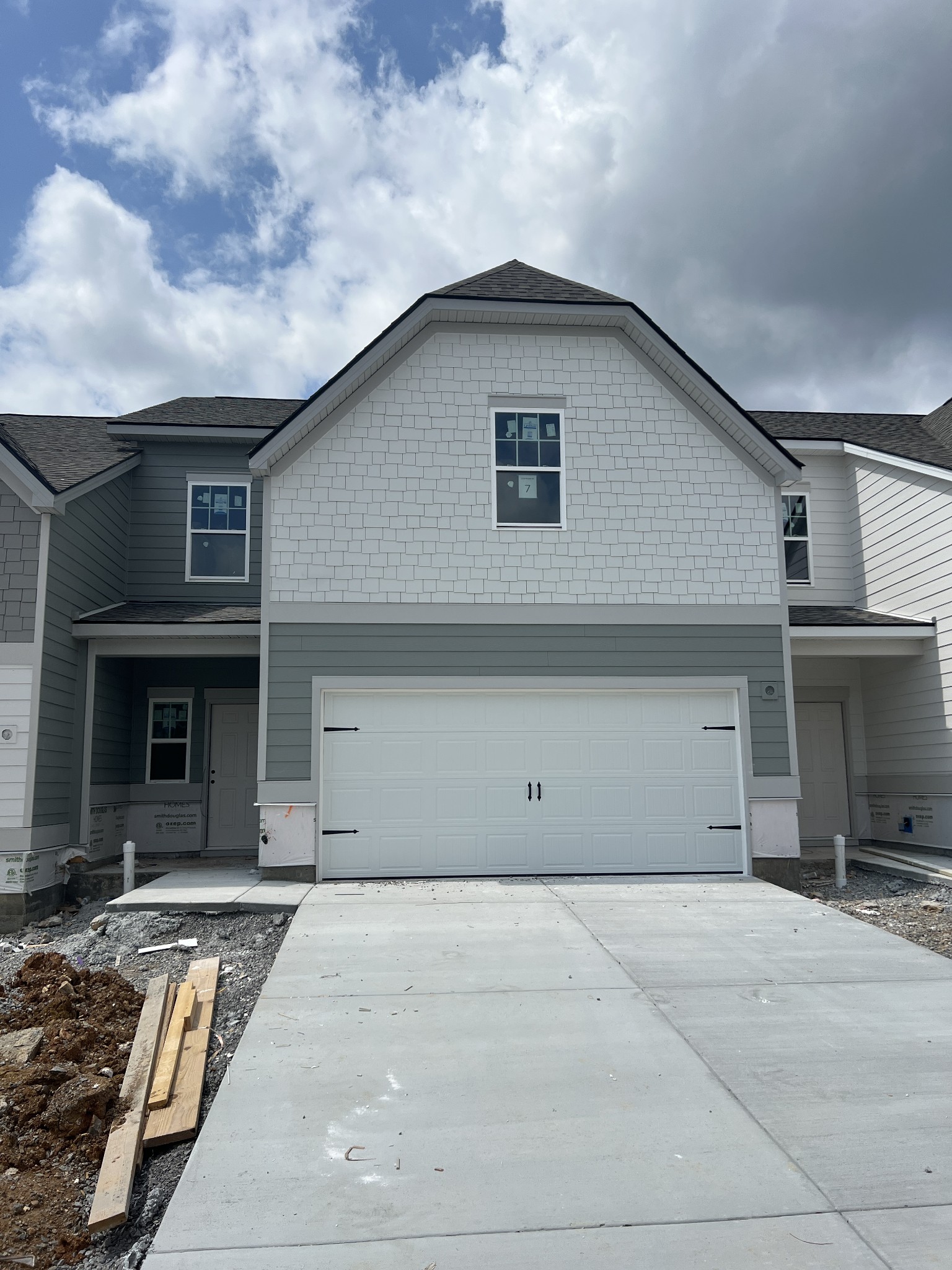 1225 Bronte Dr, Smyrna, TN 37167
