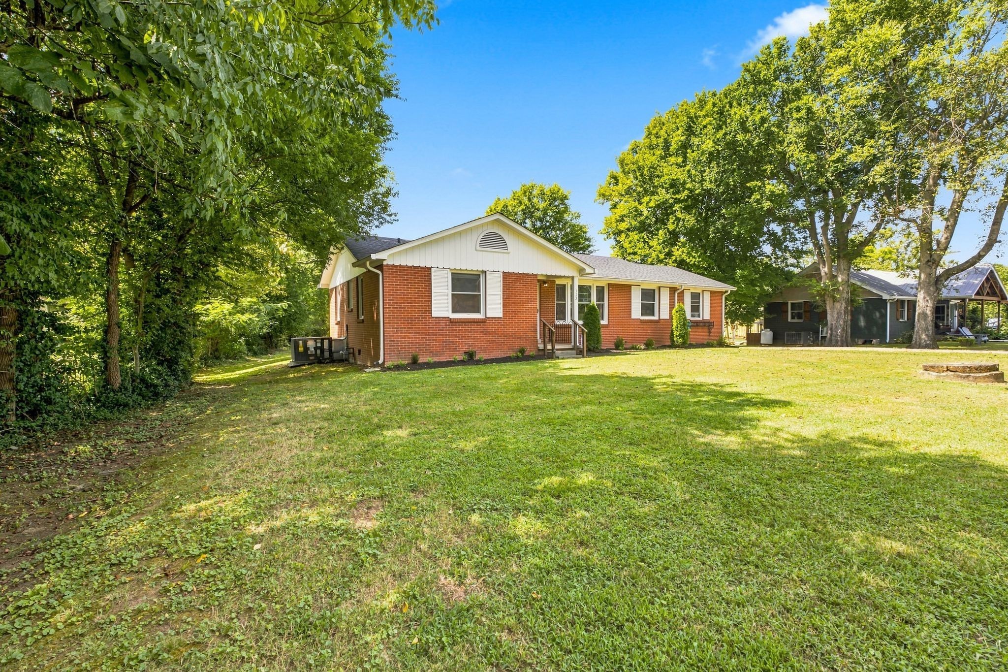 113 Sunset Dr, Gallatin, TN 37066