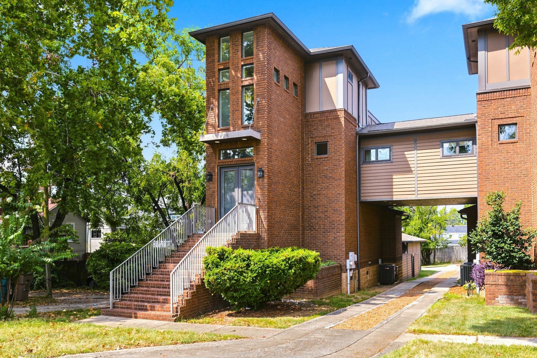 928 Caruthers Ave, Nashville, TN 37204
