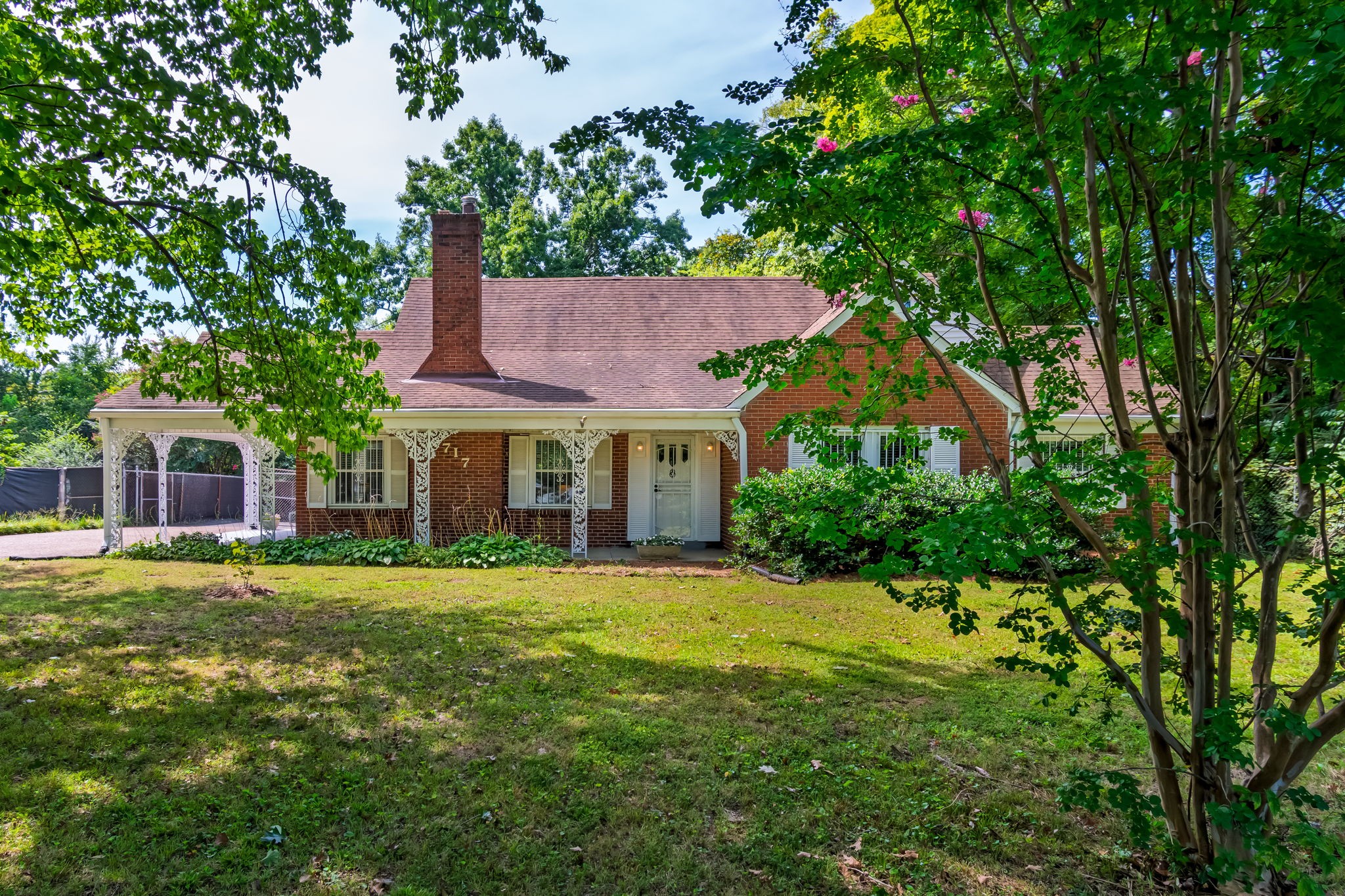 717 Currey Rd, Nashville, TN 37217